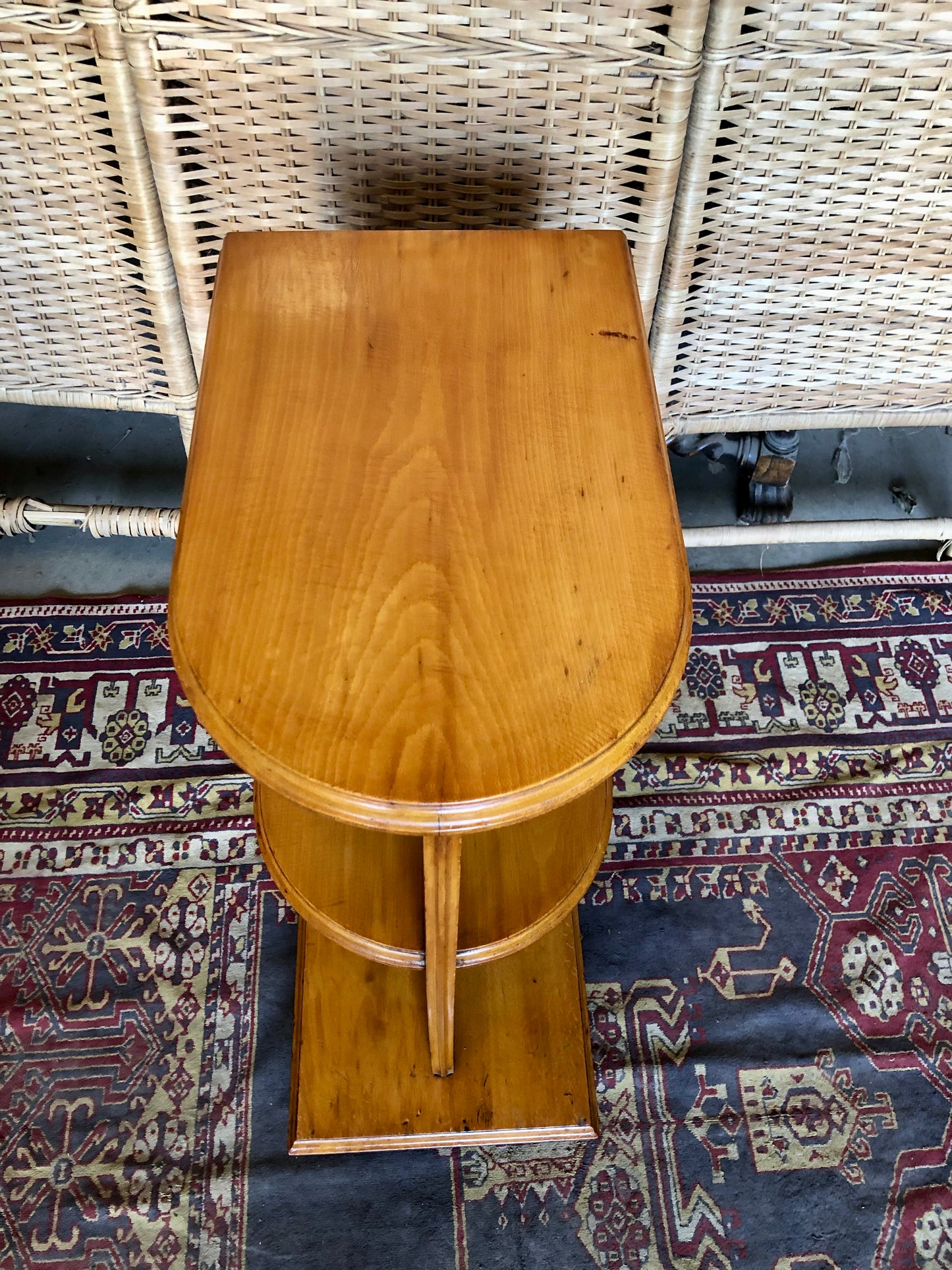 000499....Handsome Art Deco Side Or Lamp Table