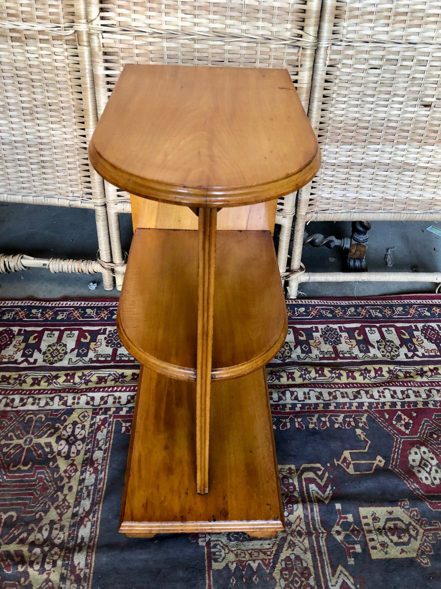 000499....Handsome Art Deco Side Or Lamp Table