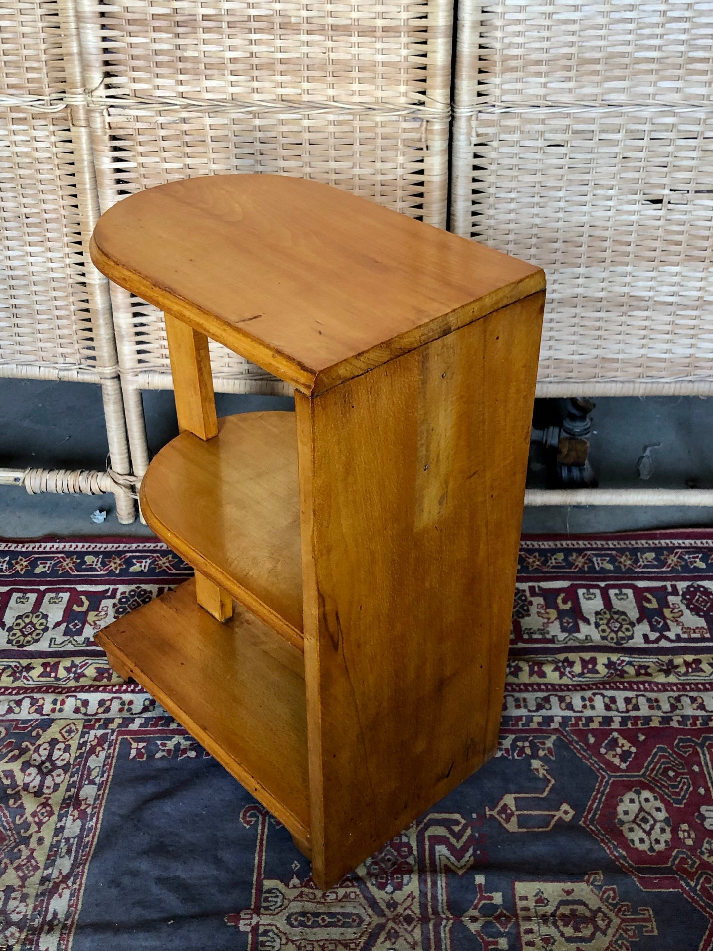 000499....Handsome Art Deco Side Or Lamp Table