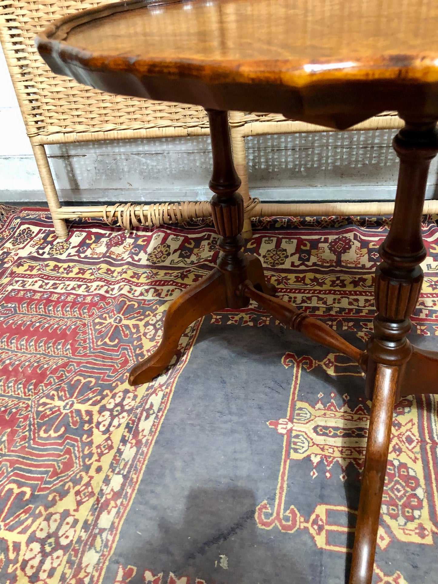 000631....Handsome Vintage Burl Wood Occasional Table From " Brights Of Nettlebed "