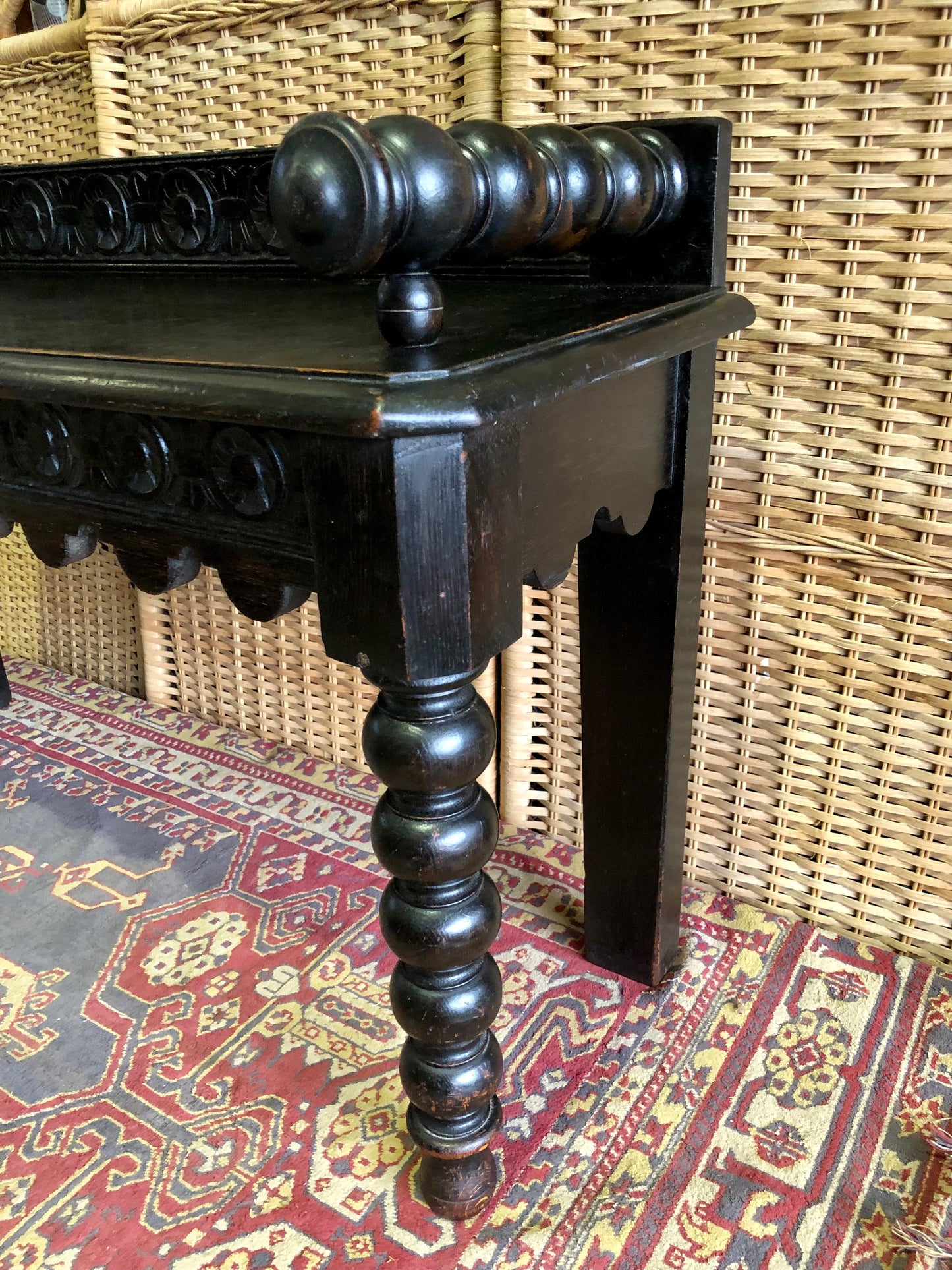 000498....Handsome Gothic Style Carved Oak Bench