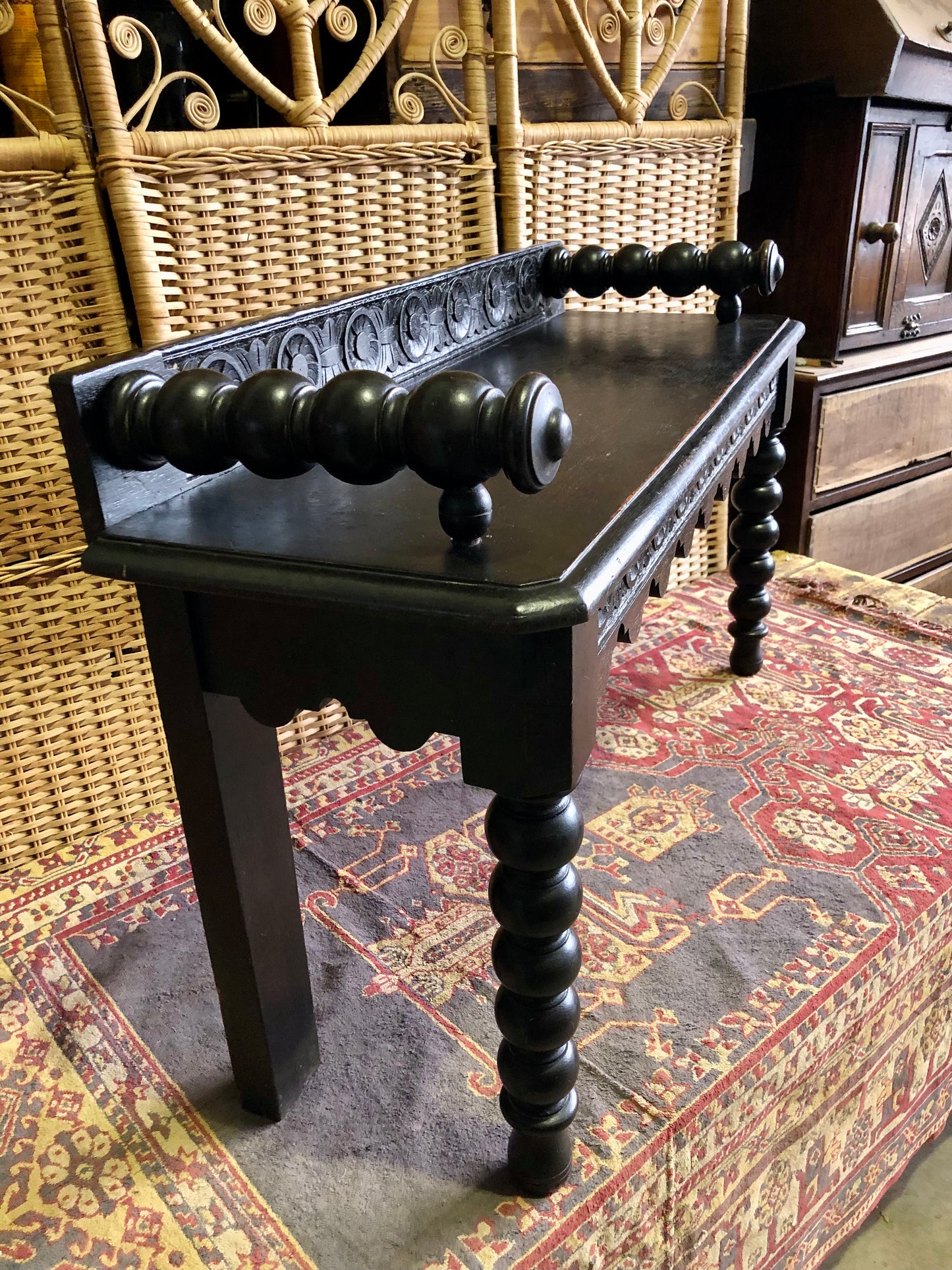 000498....Handsome Gothic Style Carved Oak Bench
