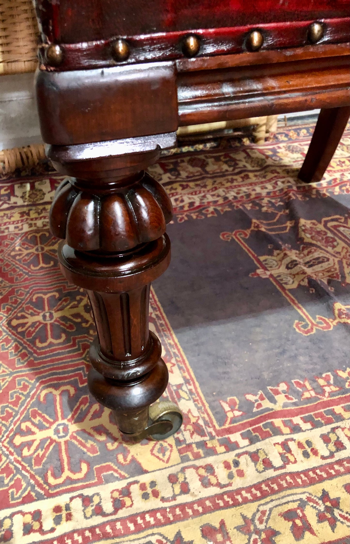 000626....Handsome William IV Leather Library Chair