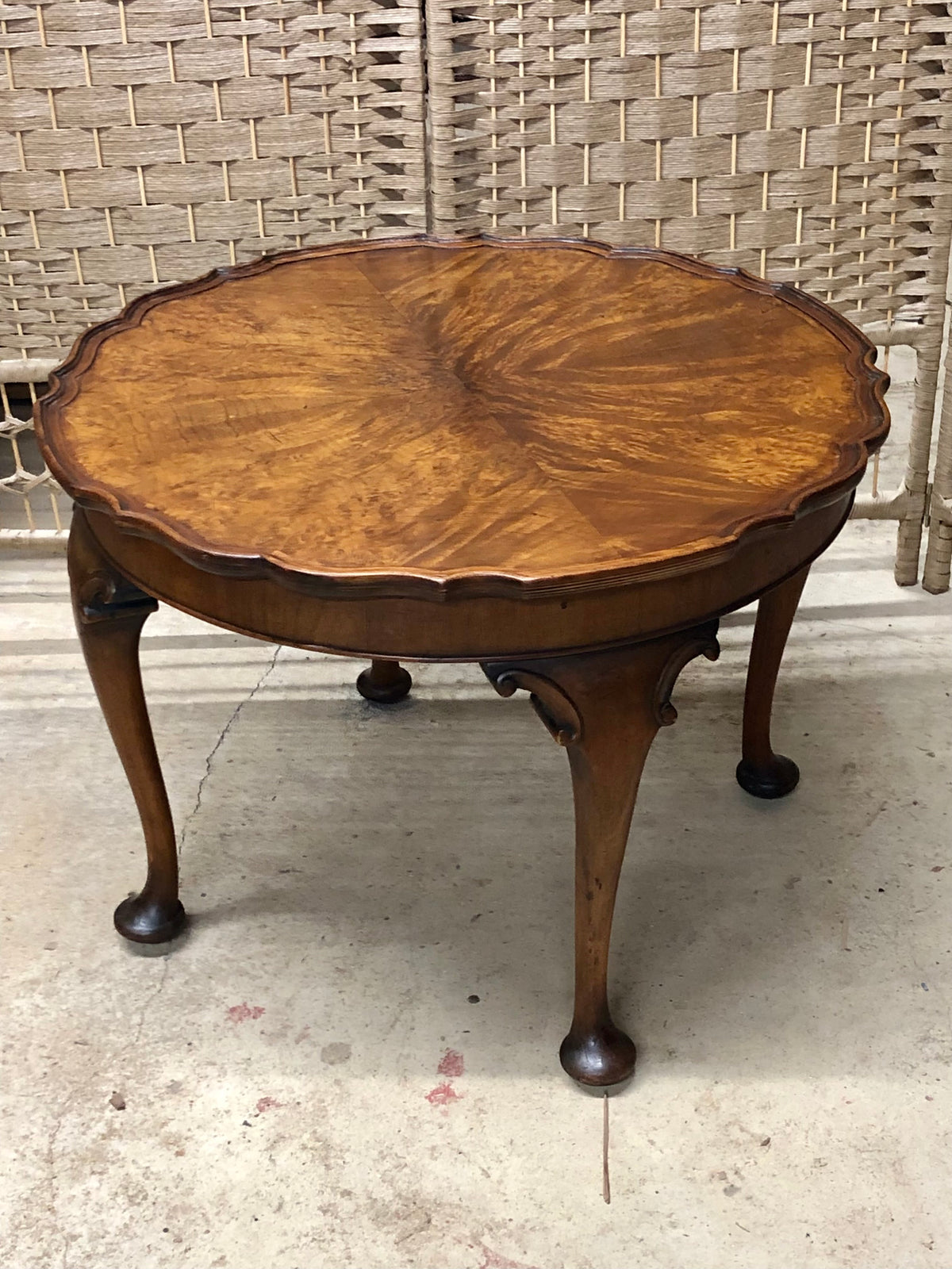 000495....Handsome Vintage Walnut Coffee Table