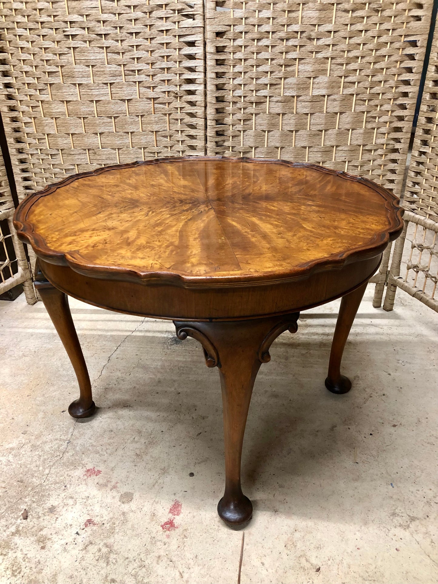 000495....Handsome Vintage Walnut Coffee Table