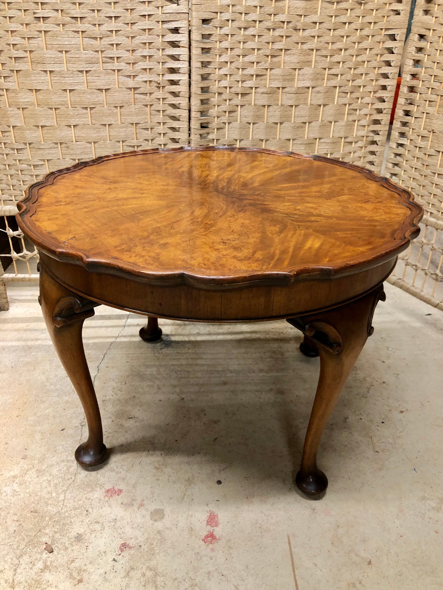 000495....Handsome Vintage Walnut Coffee Table