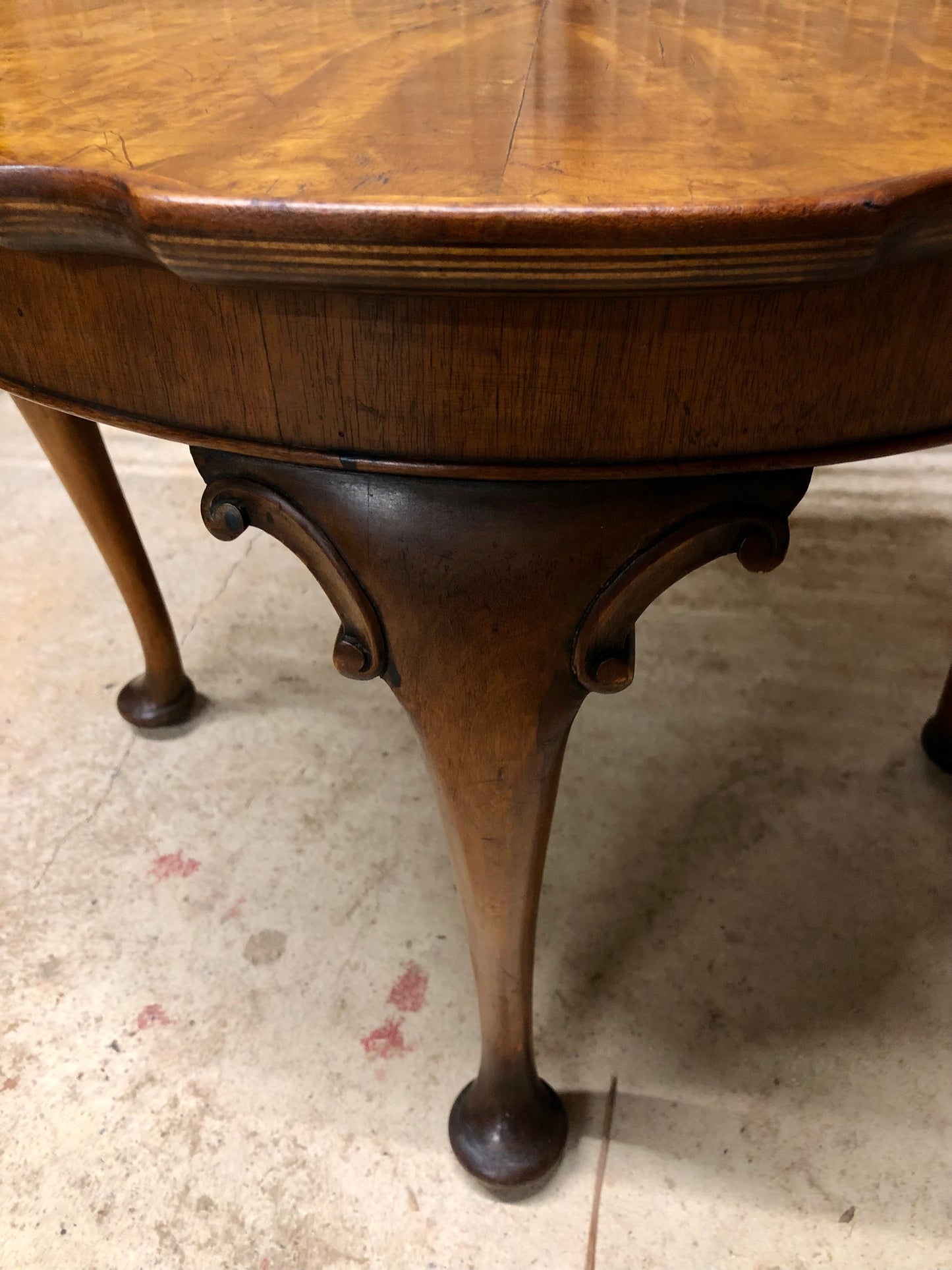 000495....Handsome Vintage Walnut Coffee Table