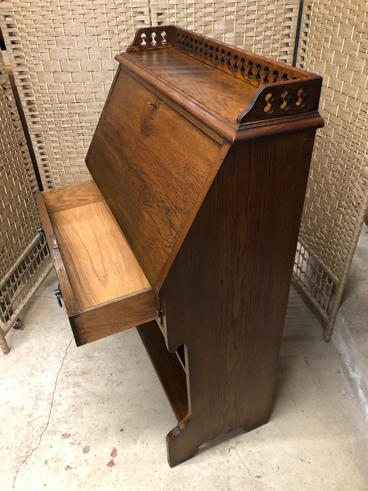 000494....Handsome Arts And Crafts Oak Bureau With Bookshelves