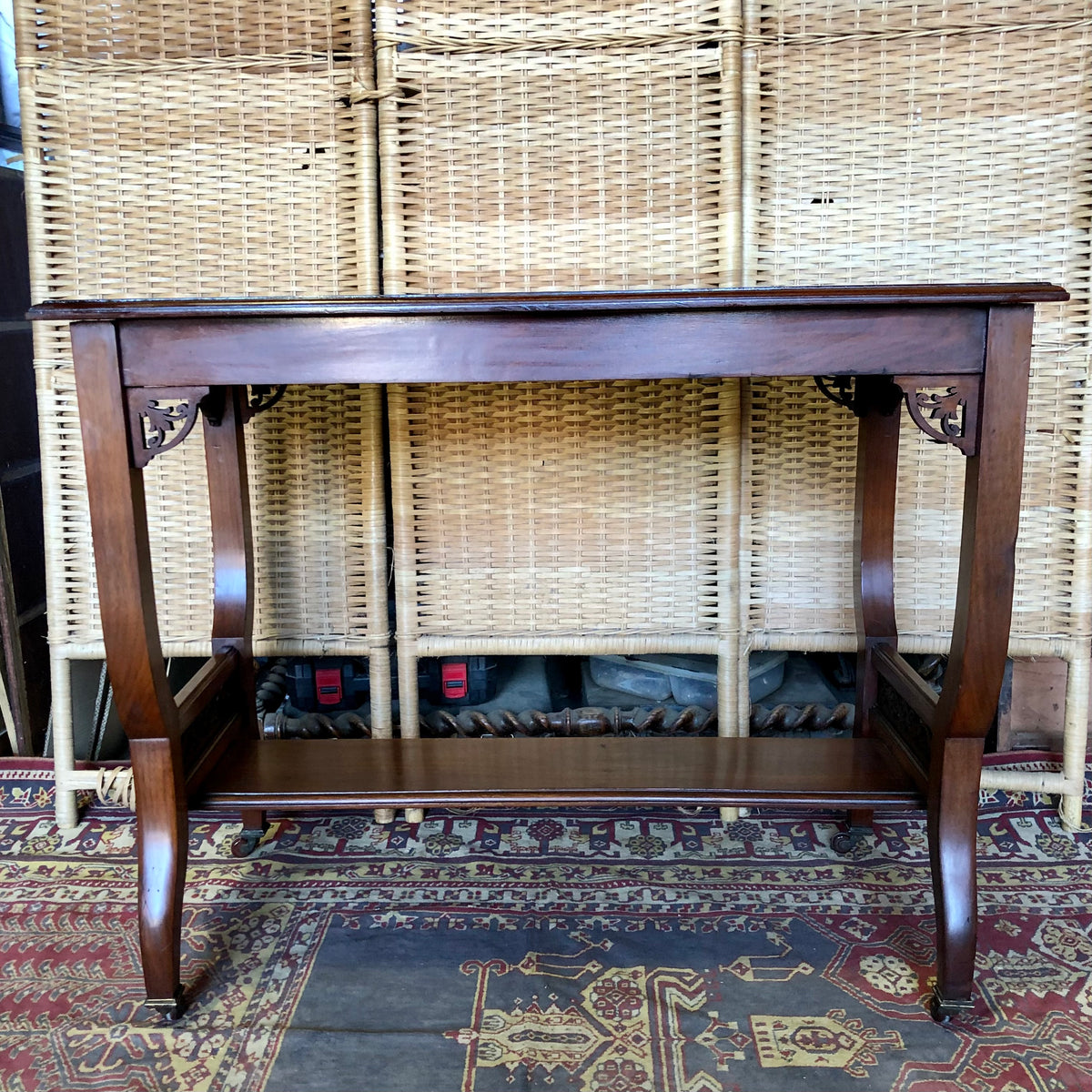 000492....Handsome Edwardian Walnut Hall Table