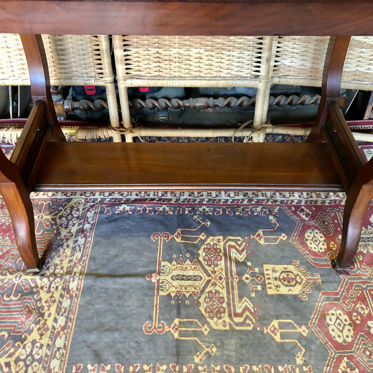 000492....Handsome Edwardian Walnut Hall Table