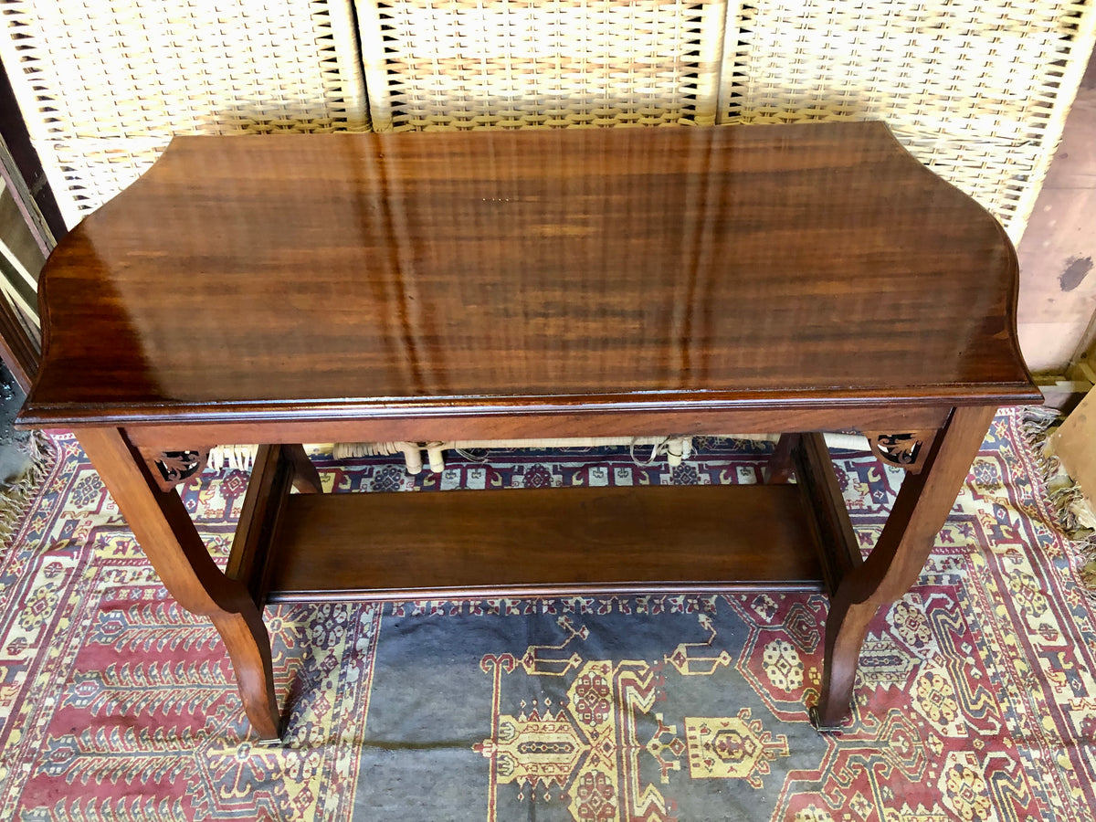 000492....Handsome Edwardian Walnut Hall Table