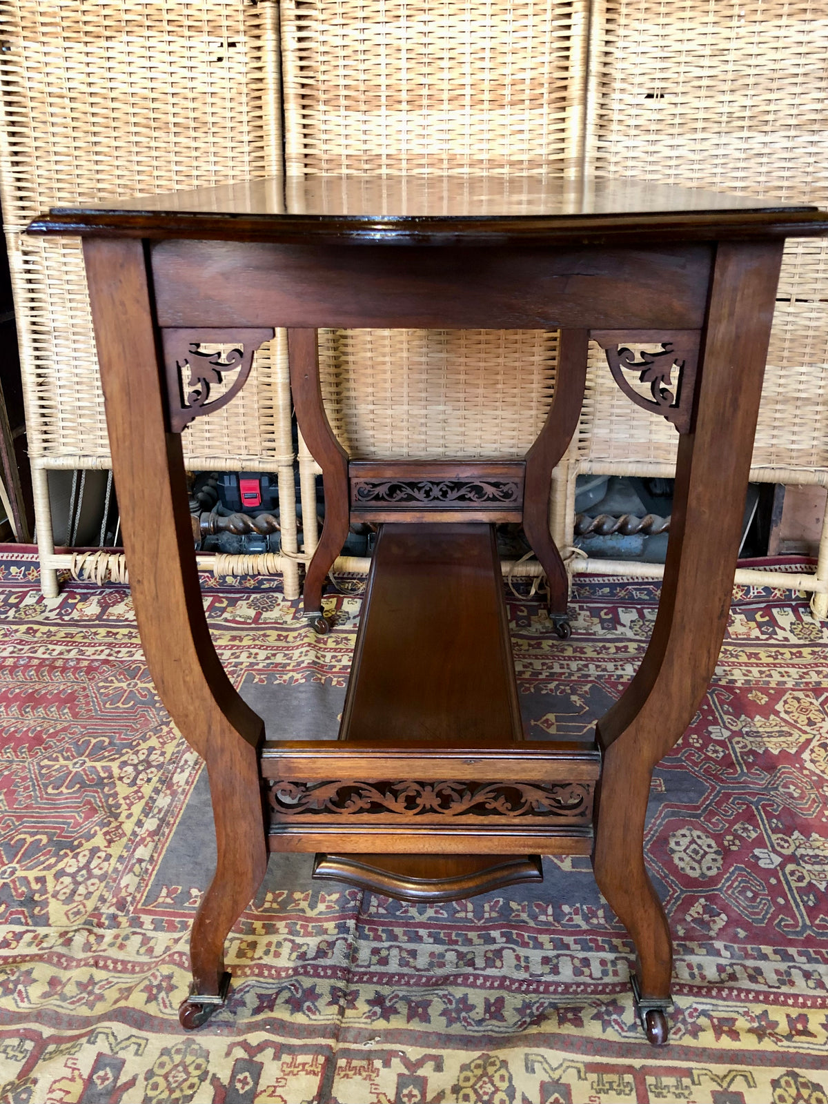 000492....Handsome Edwardian Walnut Hall Table
