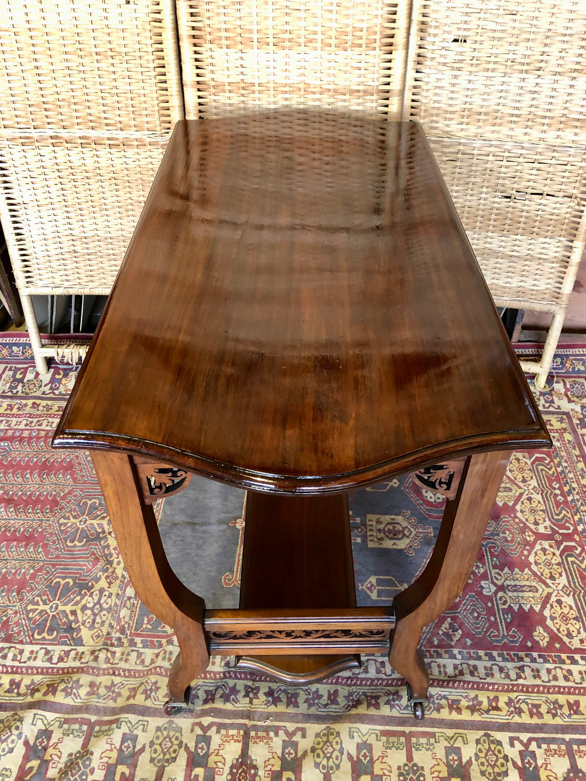 000492....Handsome Edwardian Walnut Hall Table