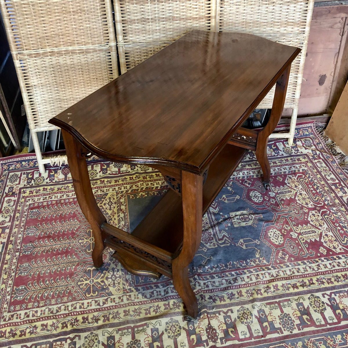 000492....Handsome Edwardian Walnut Hall Table