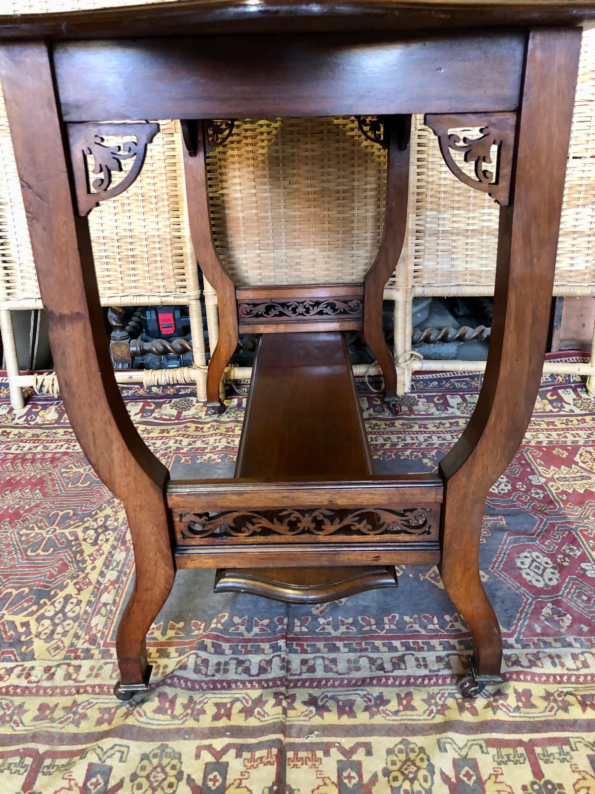 000492....Handsome Edwardian Walnut Hall Table