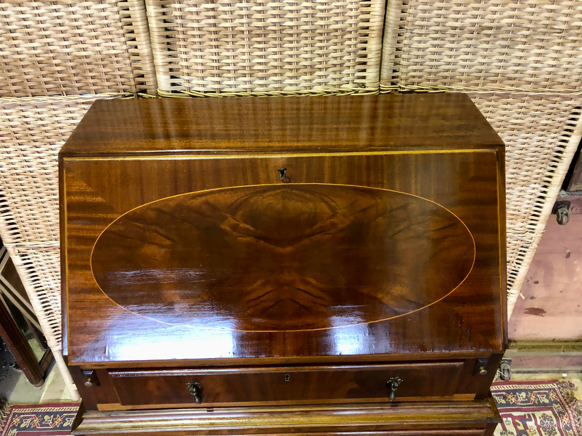 000487....Handsome Vintage Mahogany Bureau Or Writing Desk