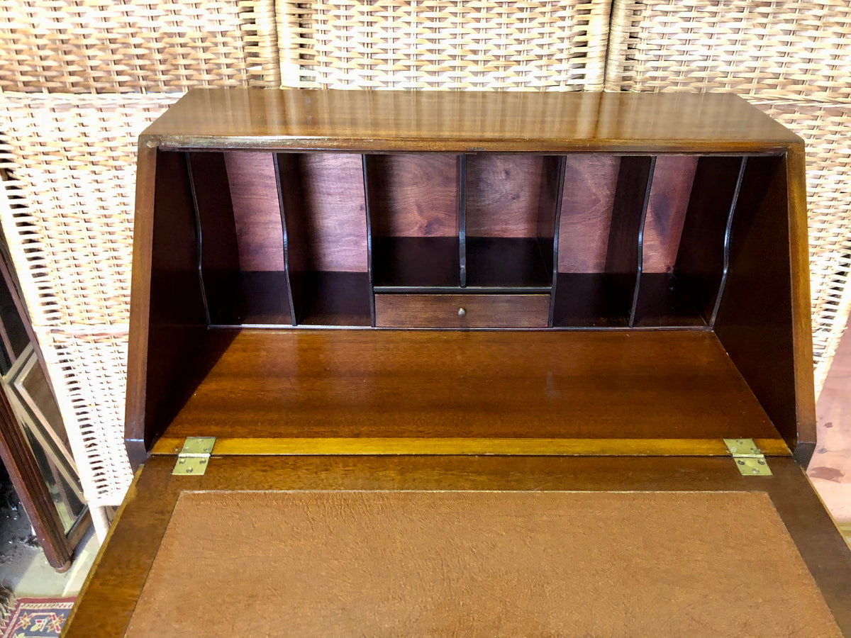000487....Handsome Vintage Mahogany Bureau Or Writing Desk