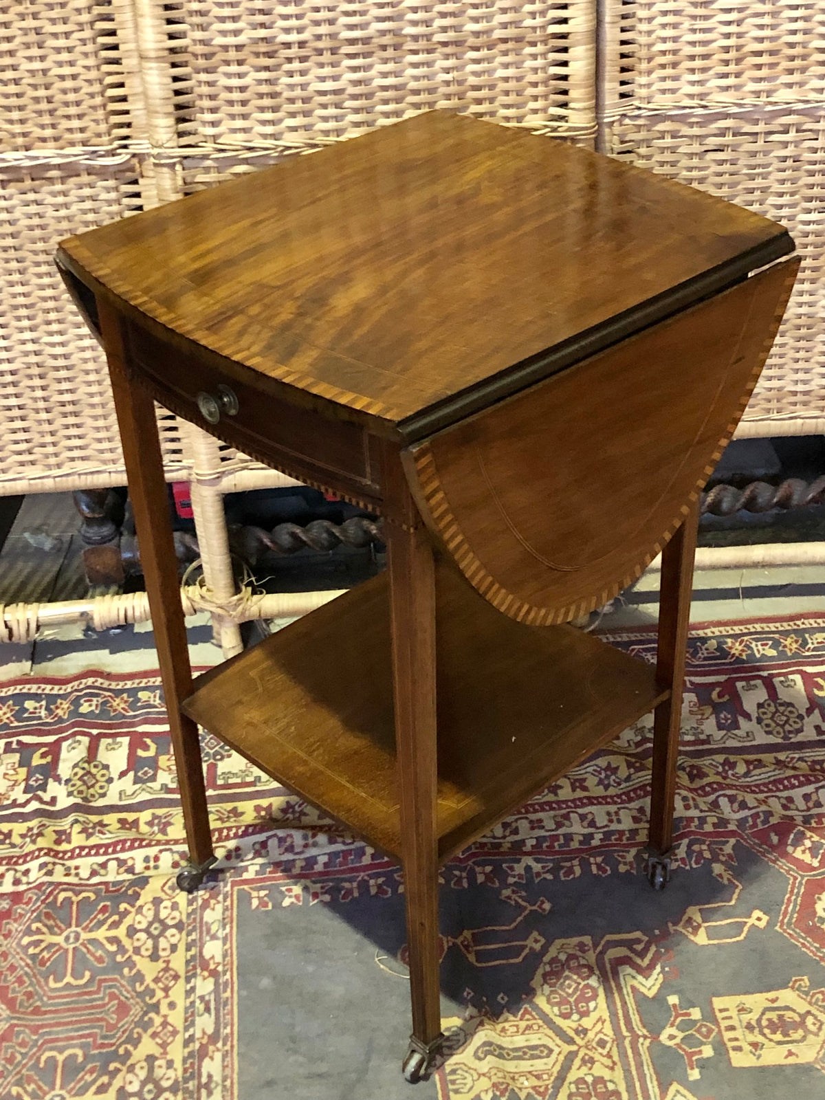 000486....Handsome Antique Mahogany Lamp Table