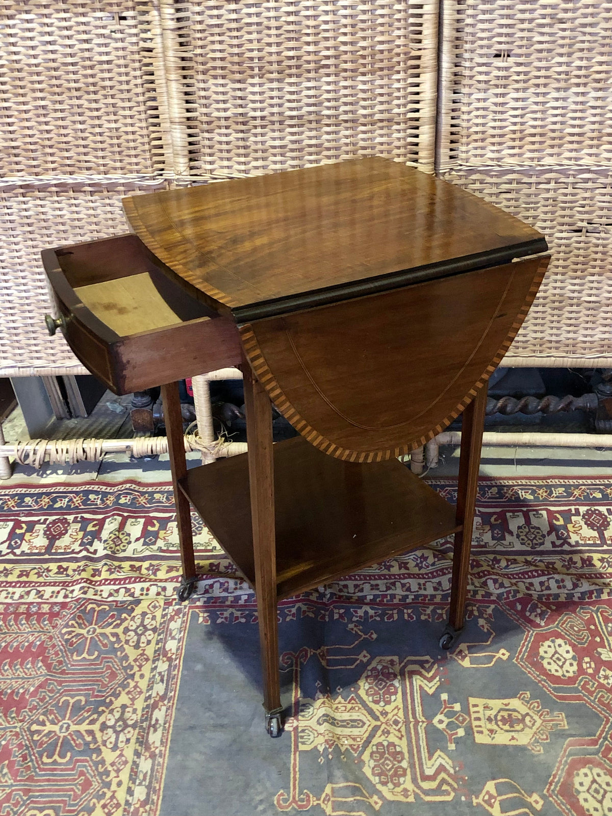 000486....Handsome Antique Mahogany Lamp Table