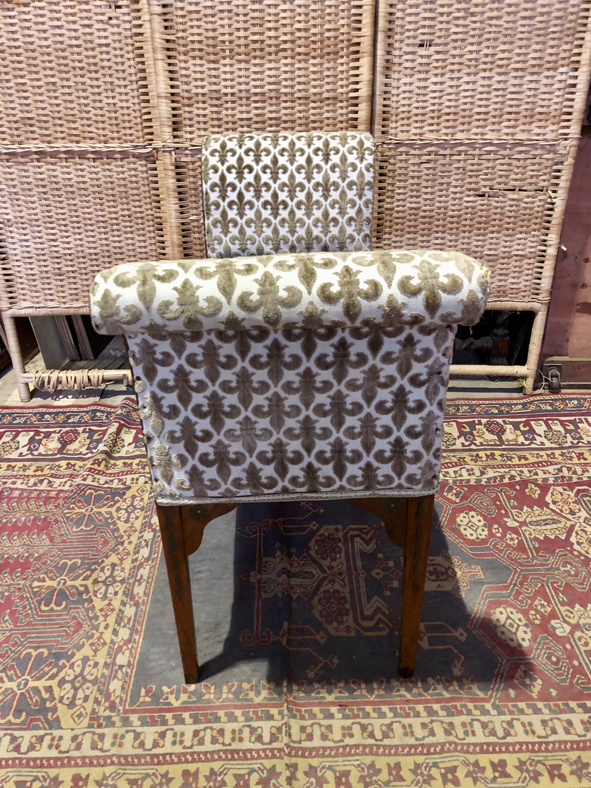 000485....Handsome Antique Mahogany Window Seat
