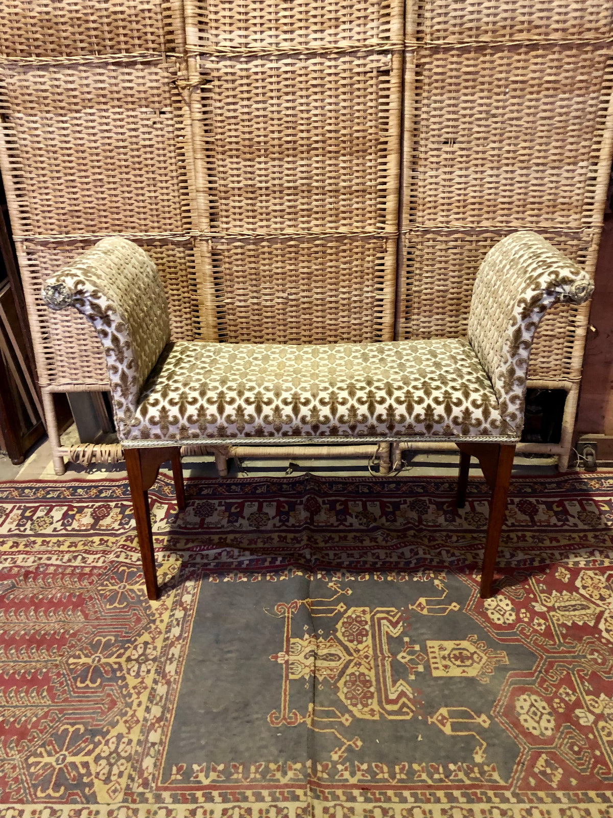 000485....Handsome Antique Mahogany Window Seat