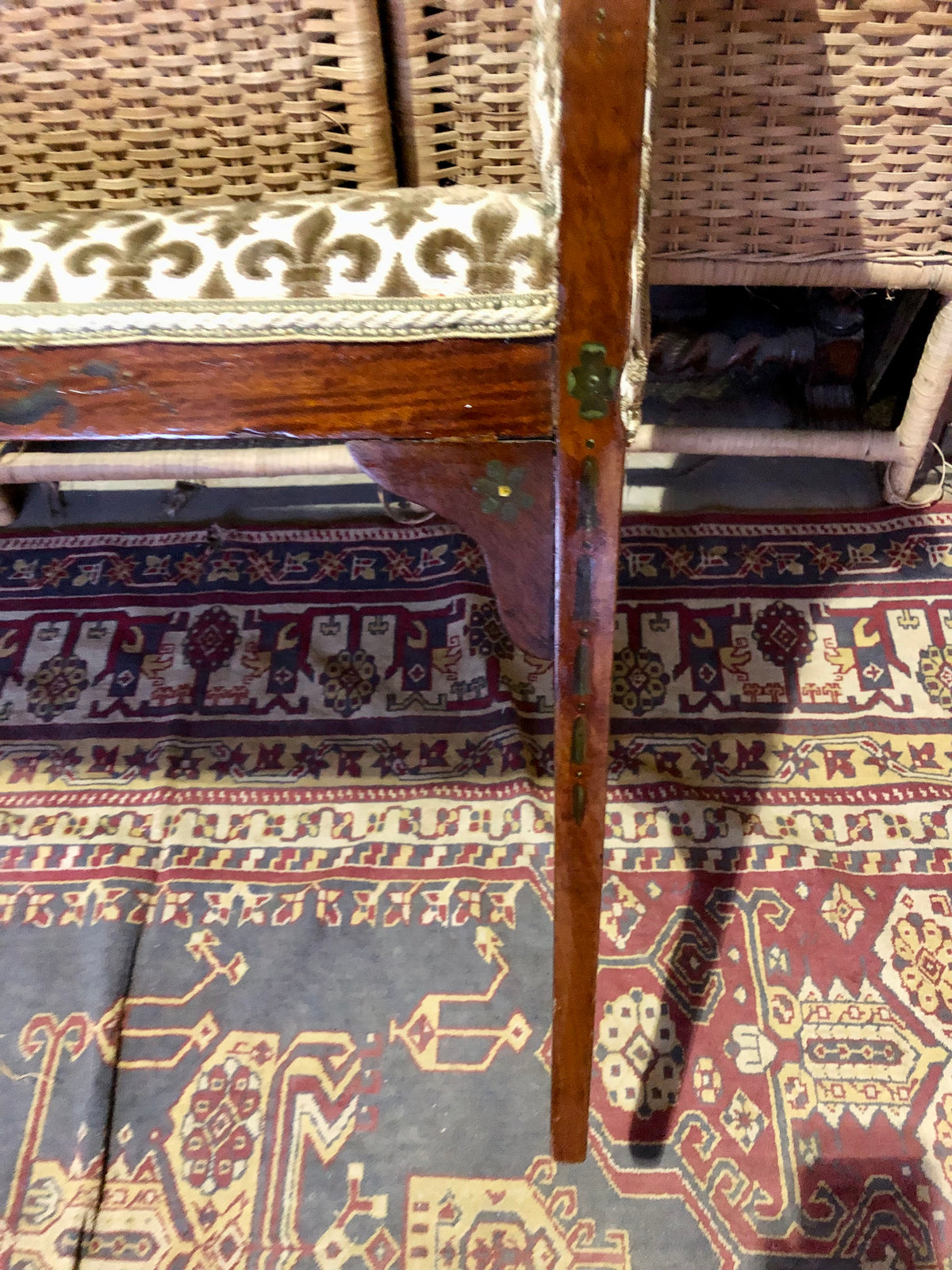 000485....Handsome Antique Mahogany Window Seat