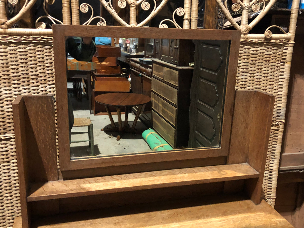 000484....Handsome Arts And Crafts Oak Dressing Table/Chest