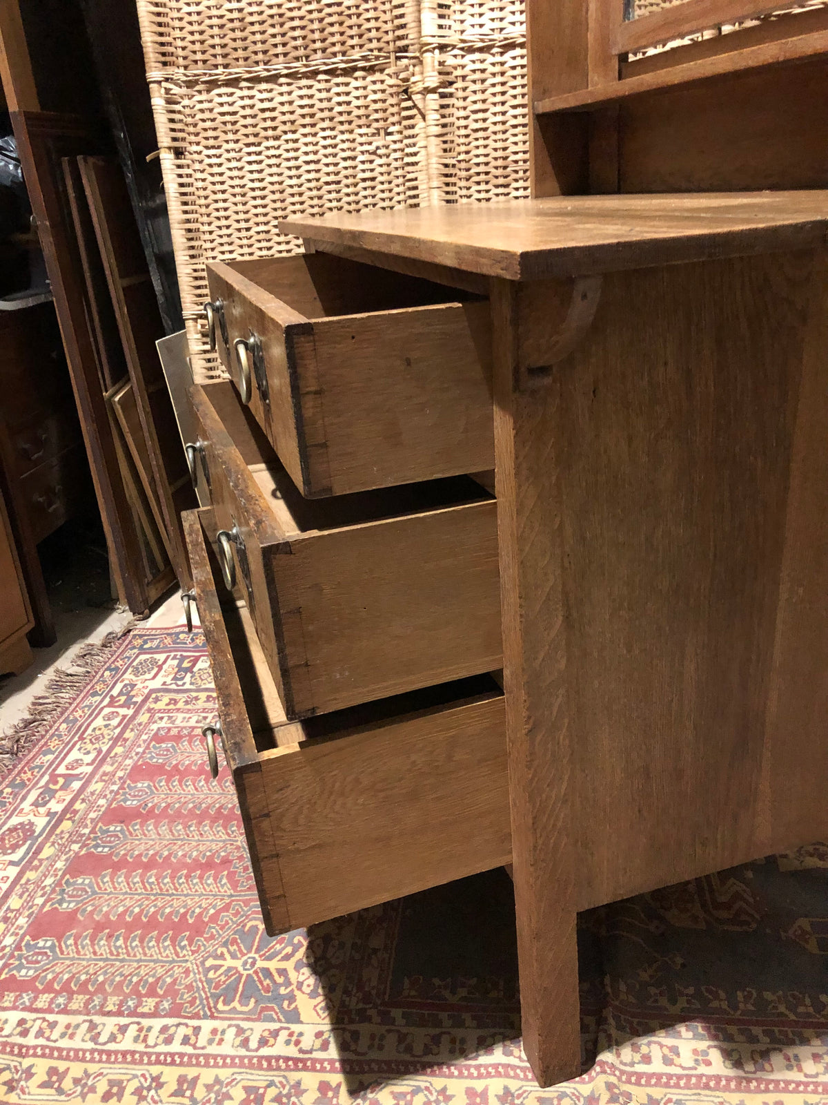 000484....Handsome Arts And Crafts Oak Dressing Table/Chest