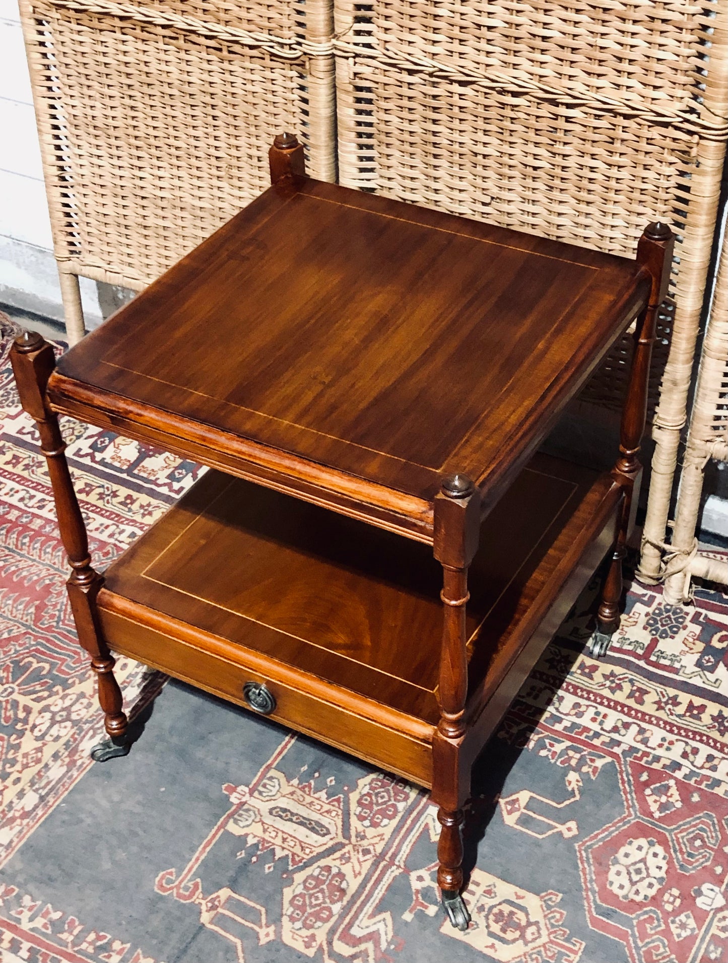 000591....Handsome Pair Of Vintage Mahogany Bedside Tables