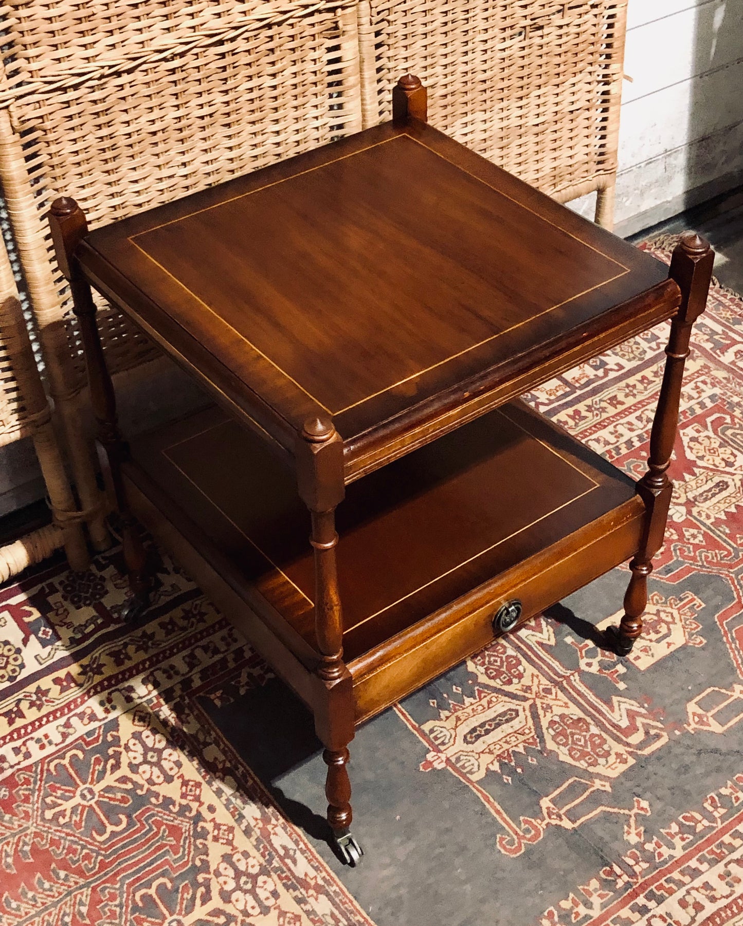000591....Handsome Pair Of Vintage Mahogany Bedside Tables