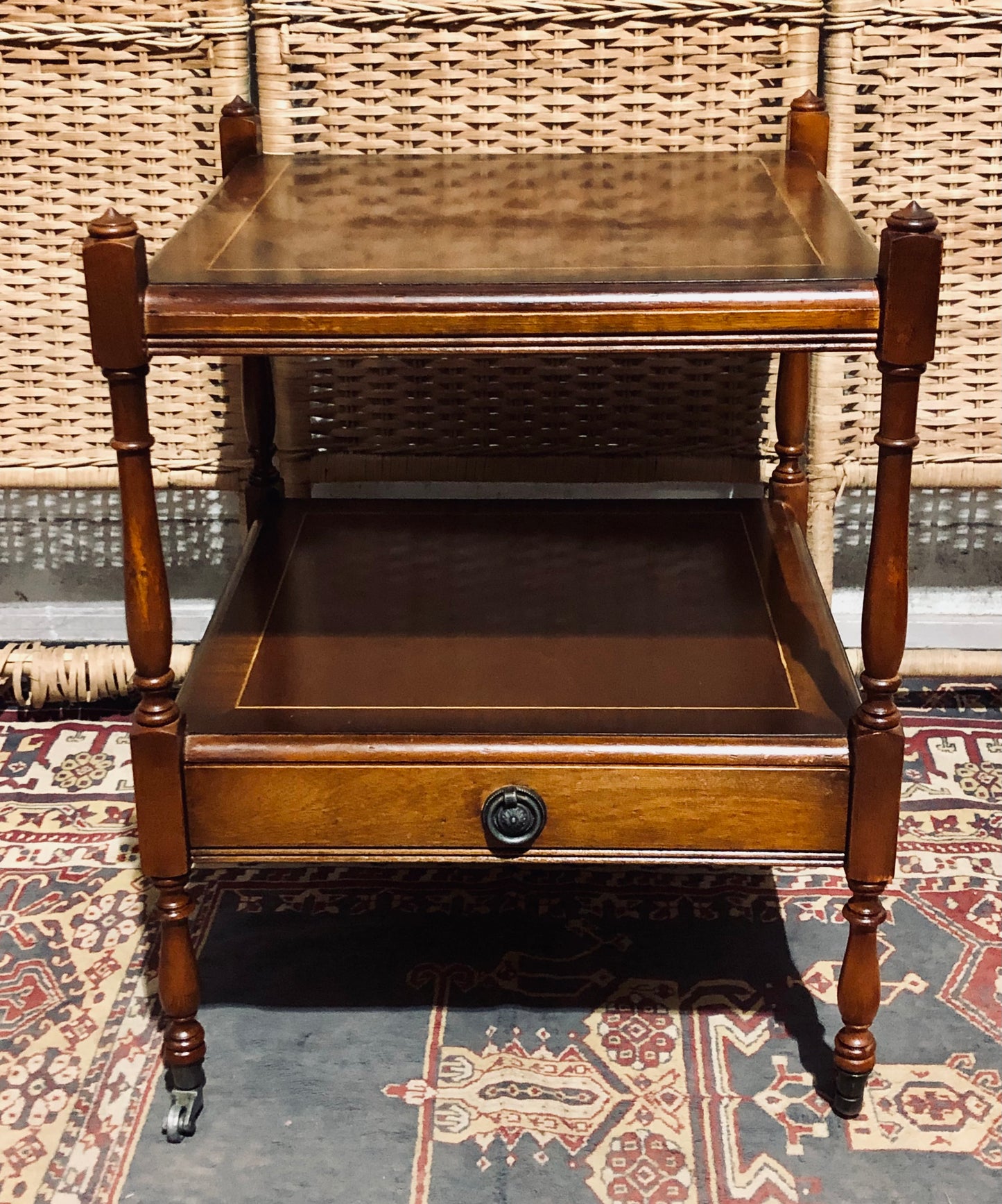 000591....Handsome Pair Of Vintage Mahogany Bedside Tables