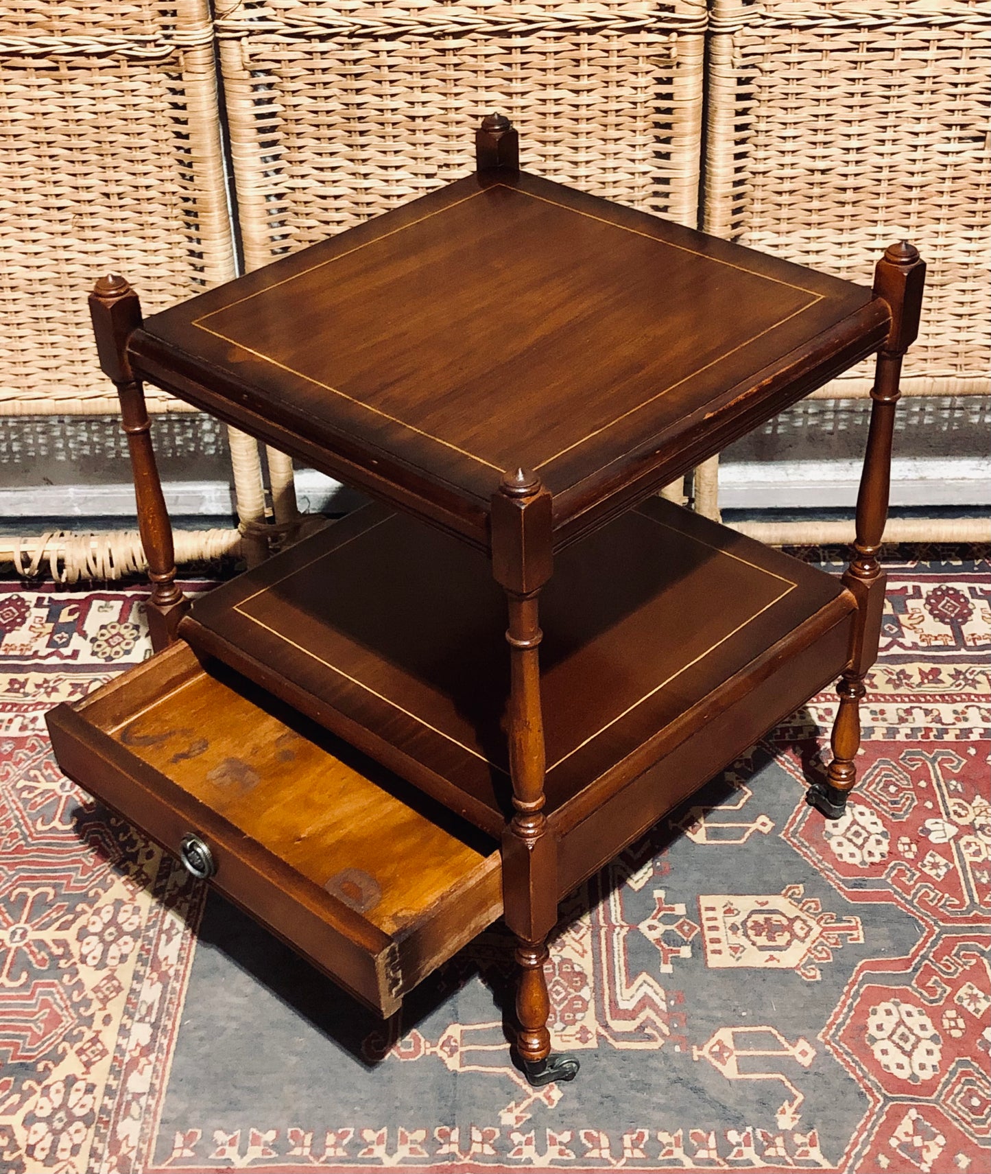 000591....Handsome Pair Of Vintage Mahogany Bedside Tables