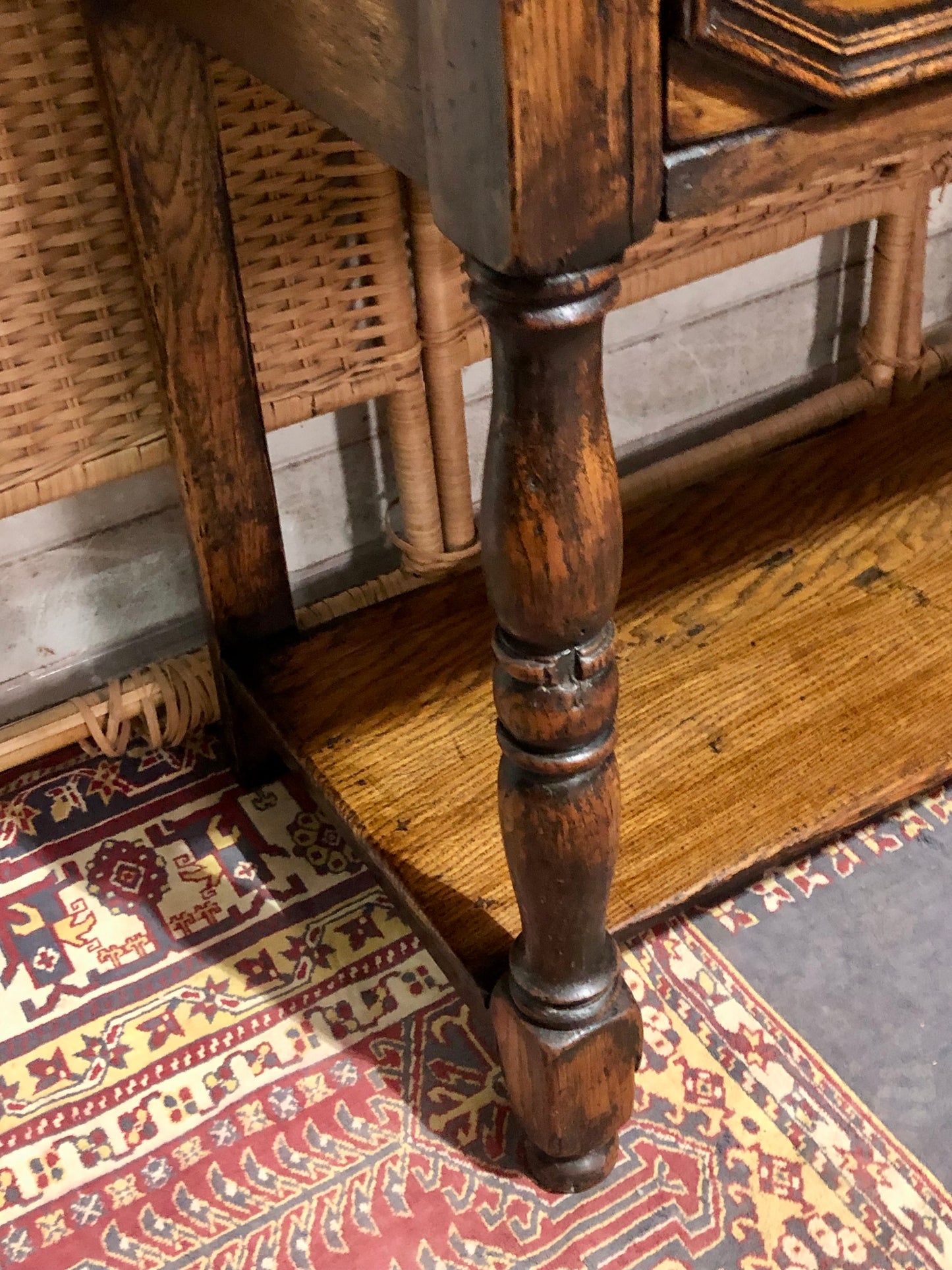 000588....Handsome Antique Jacobean Style Oak Side Table