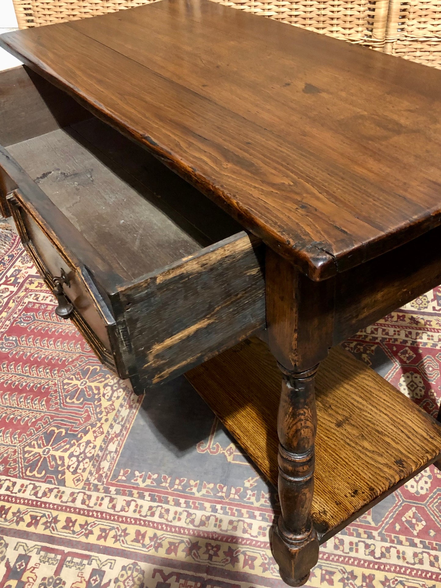 000588....Handsome Antique Jacobean Style Oak Side Table