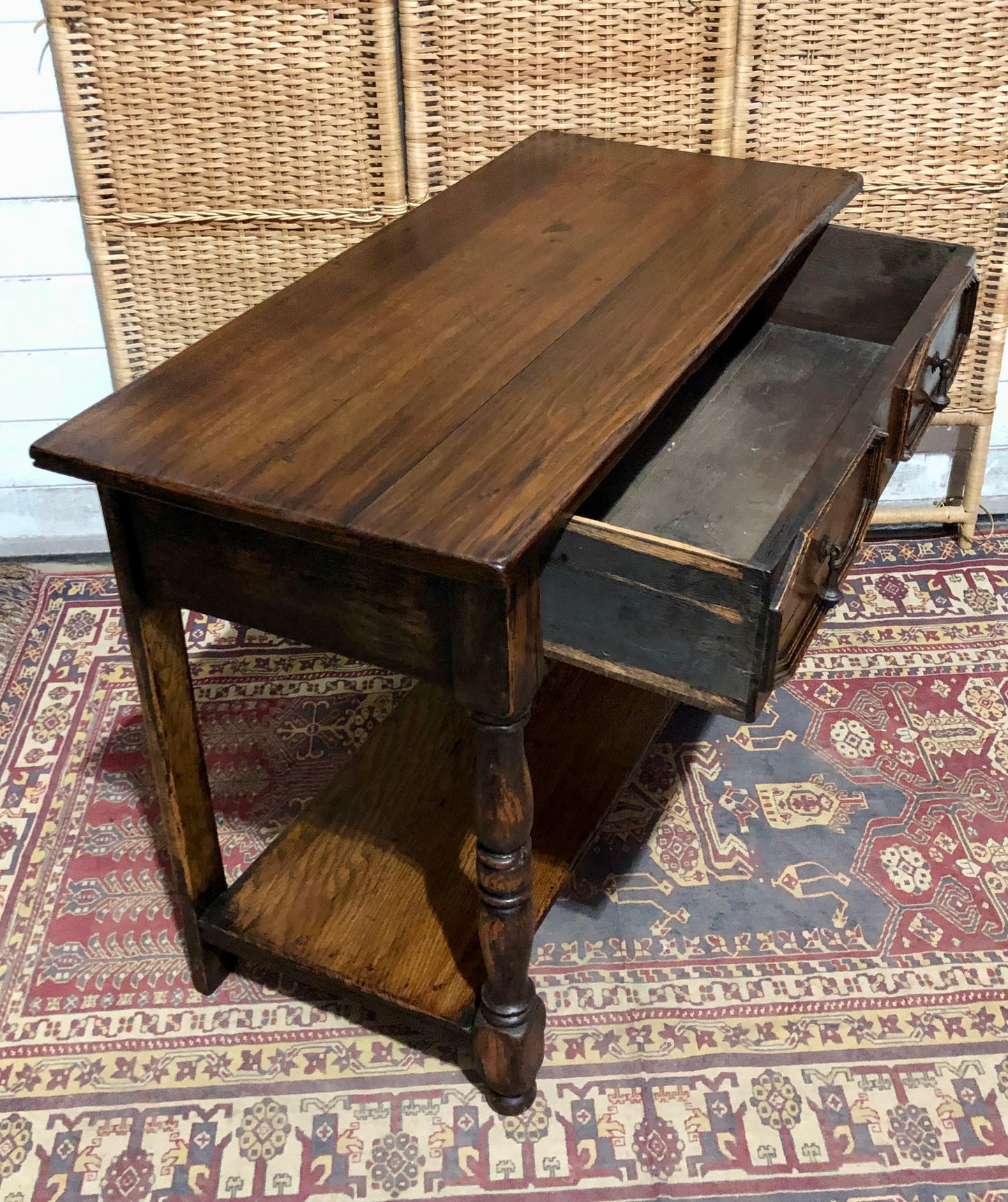 000588....Handsome Antique Jacobean Style Oak Side Table