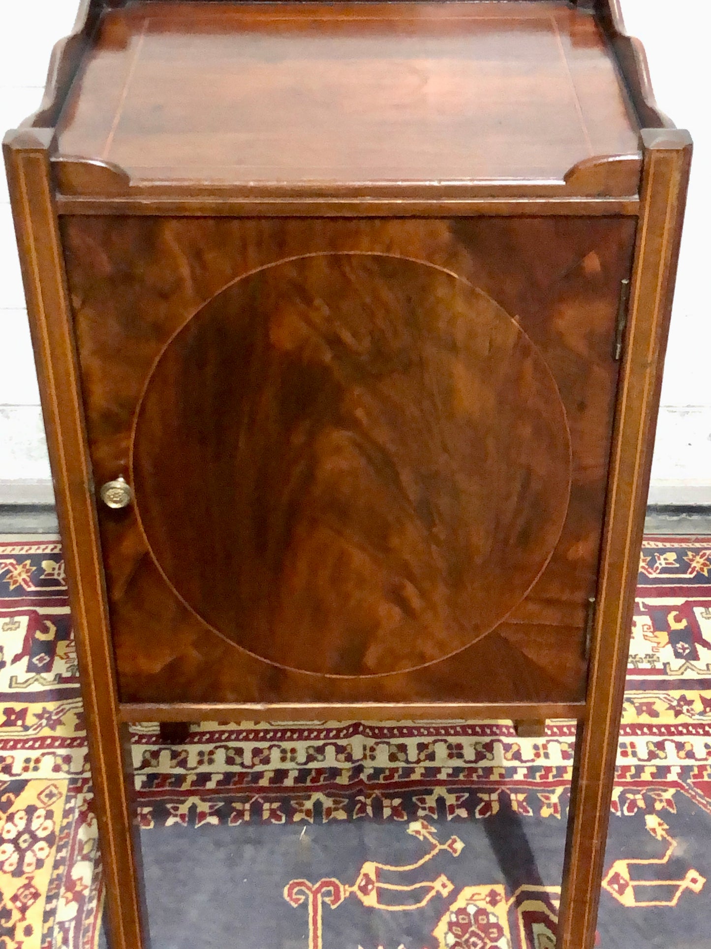 000740....Handsome Sheraton Revival Edwardian Bedside Table / Nightstand