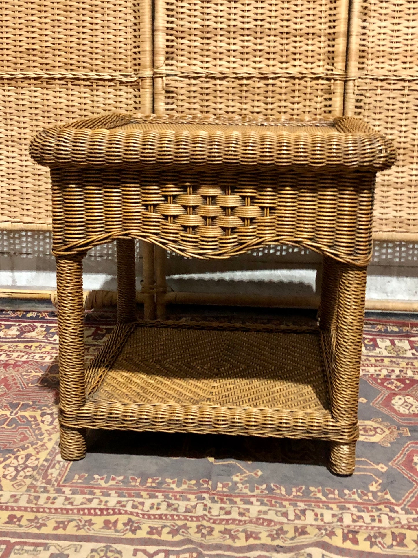 000586....Handsome Vintage Wicker Coffee Table