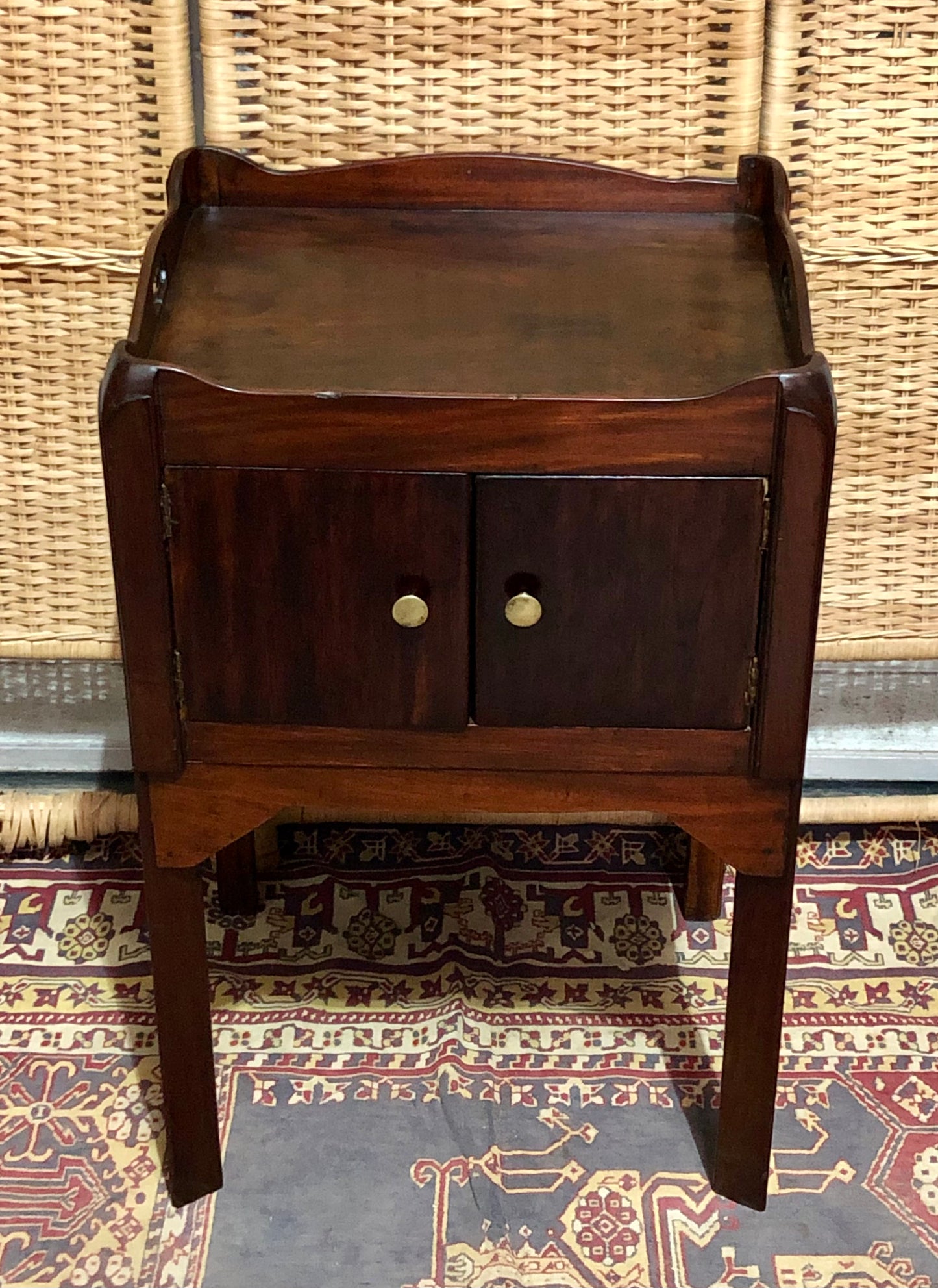 000585....Handsome Antique Mahogany Bedside Table