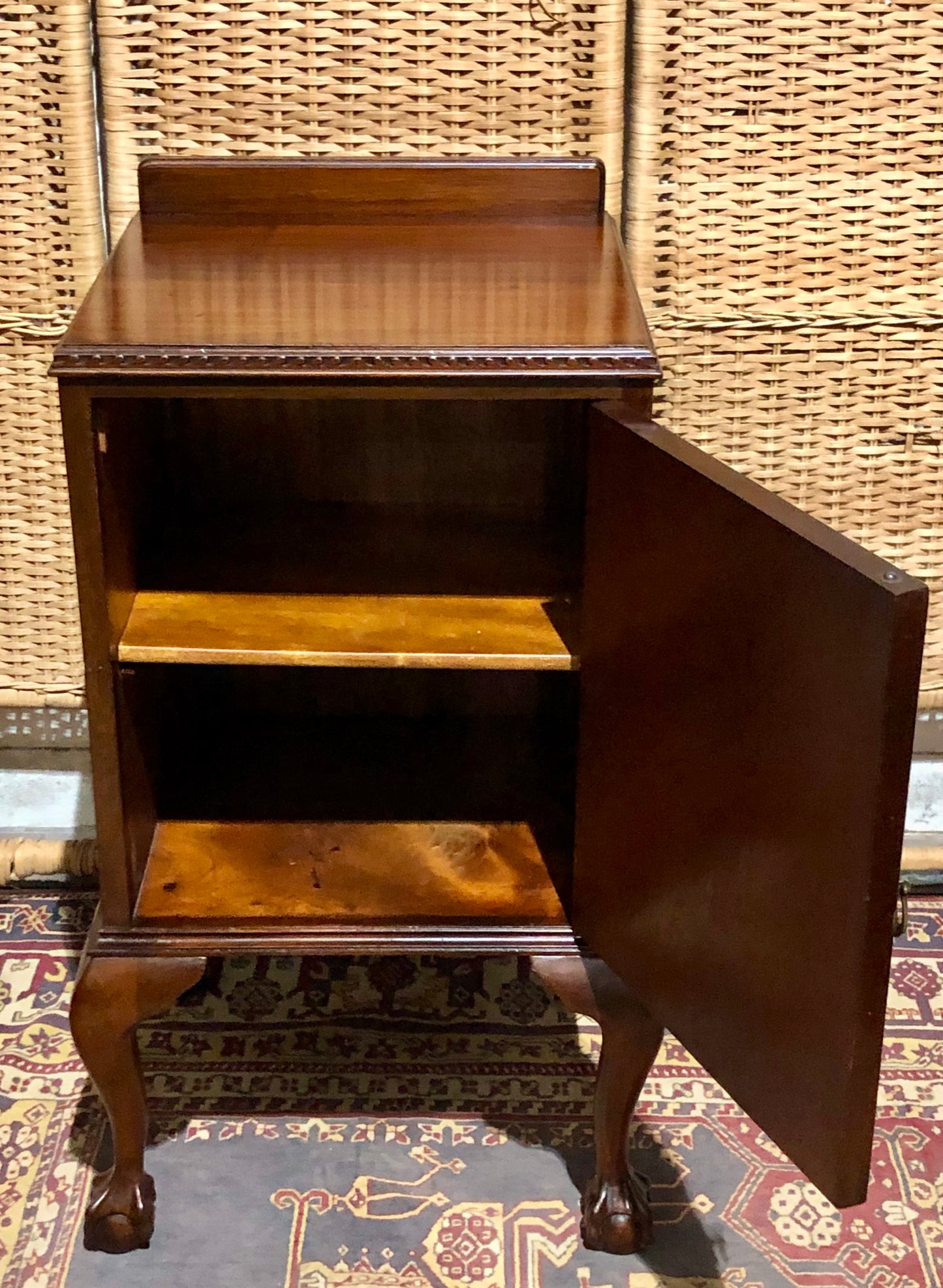 000584....Handsome Pair Of Vintage Mahogany Bedside Tables ( sold )