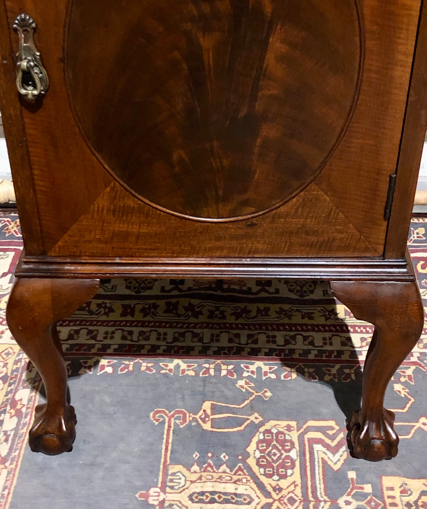000584....Handsome Pair Of Vintage Mahogany Bedside Tables ( sold )