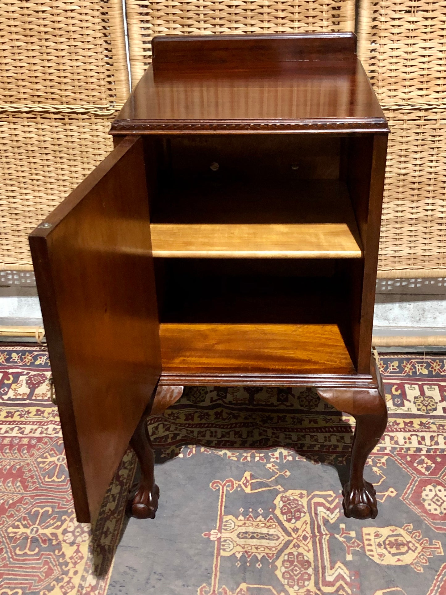 000584....Handsome Pair Of Vintage Mahogany Bedside Tables ( sold )