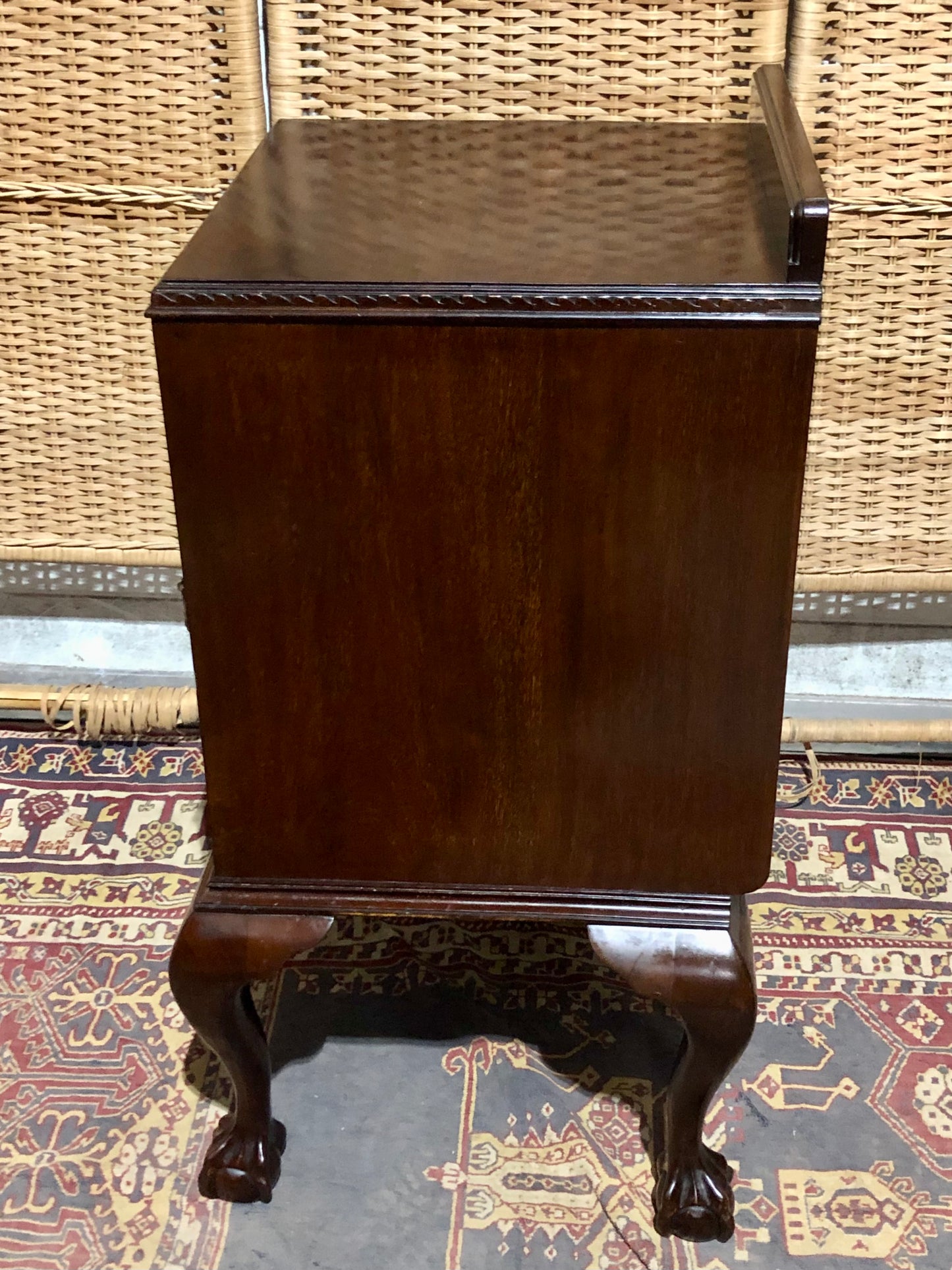000584....Handsome Pair Of Vintage Mahogany Bedside Tables ( sold )