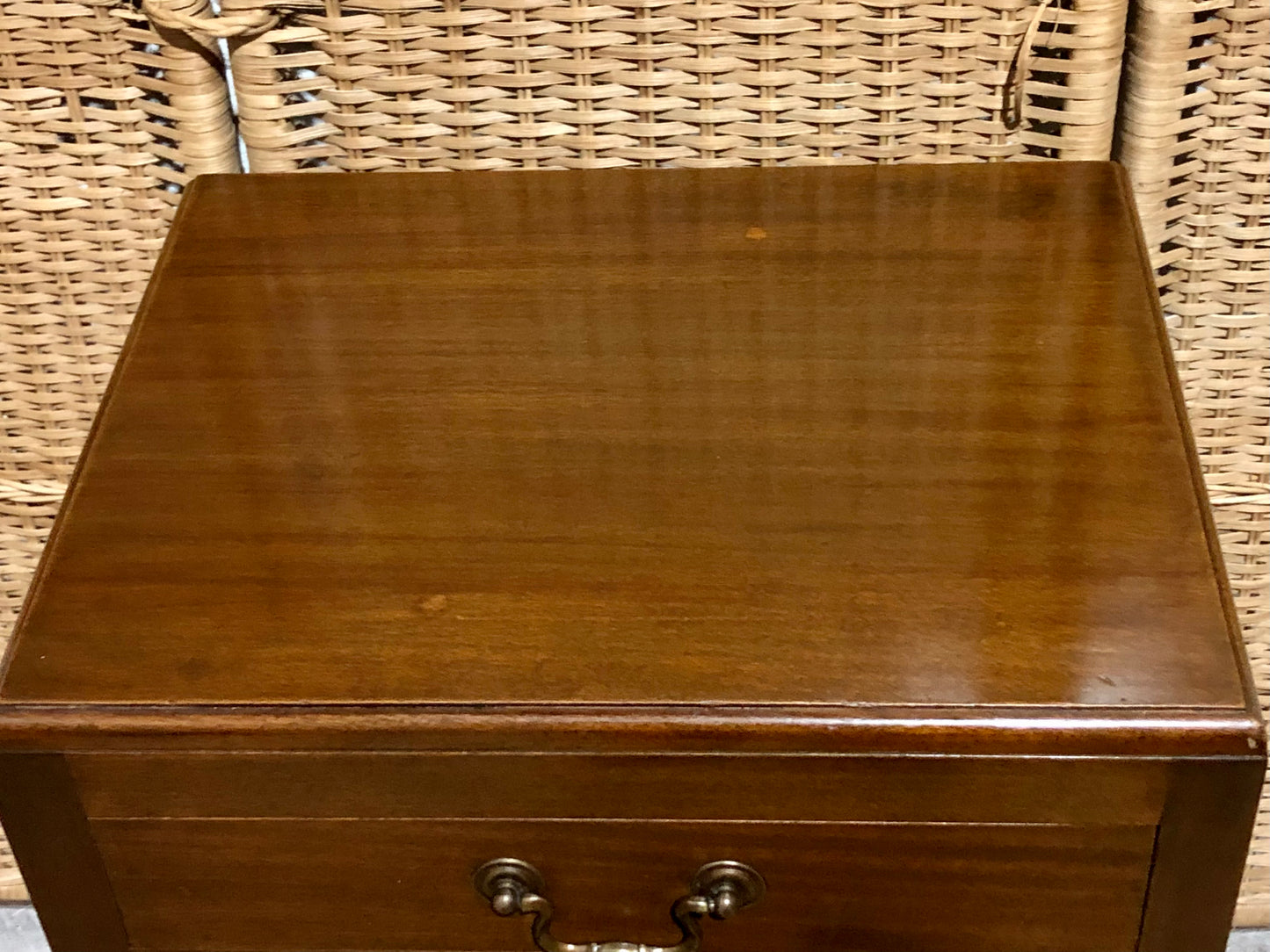 000582....Handsome Art Deco Style Music Chest / Cabinet