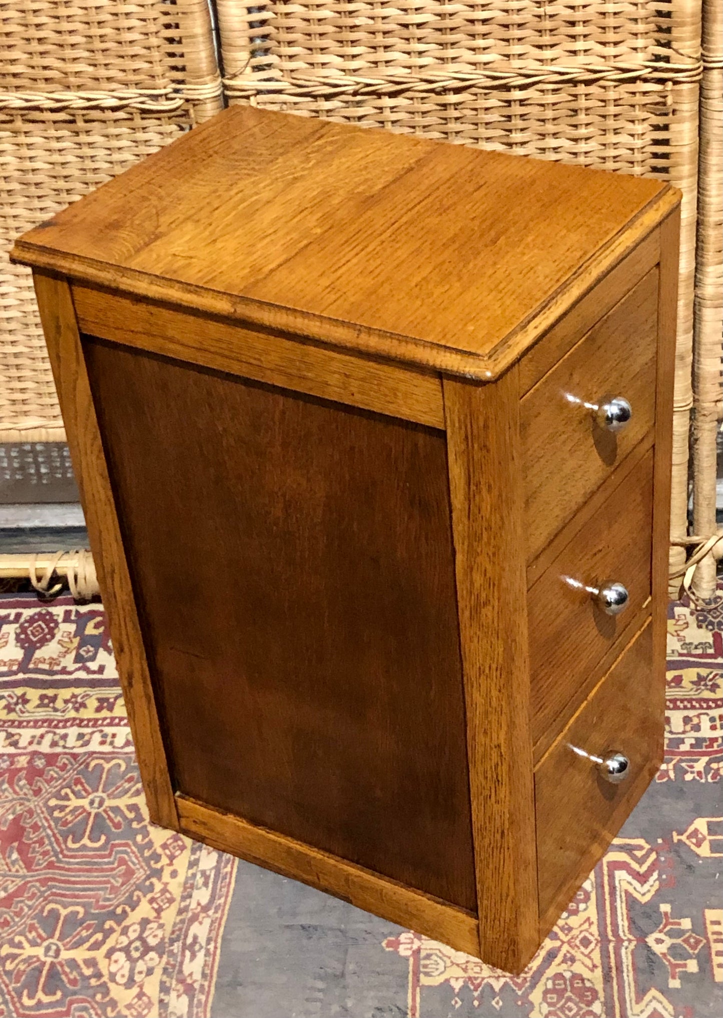 000578....Handsome Pair Of Solid Oak Art Deco Style Bedside Chests