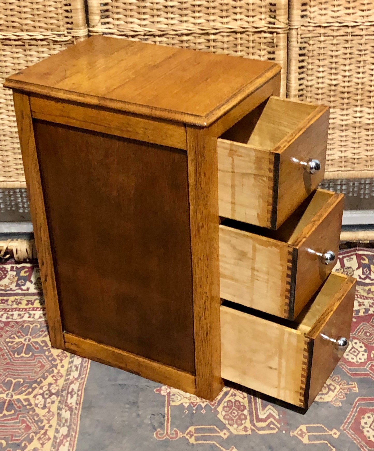 000578....Handsome Pair Of Solid Oak Art Deco Style Bedside Chests