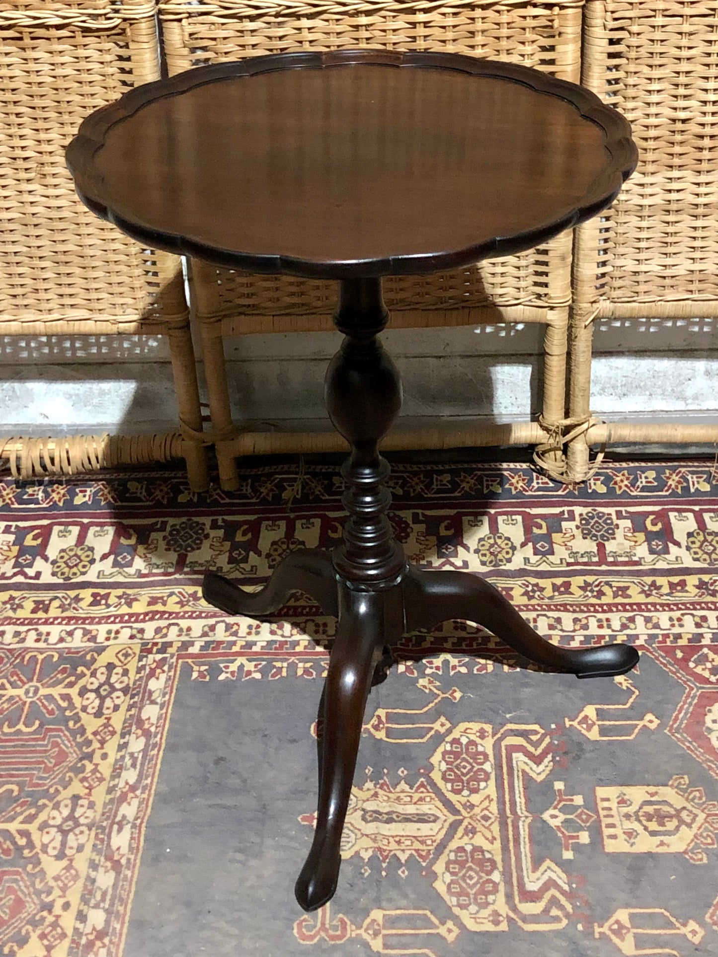 000575....Handsome Georgian Mahogany Wine/Occasional Table