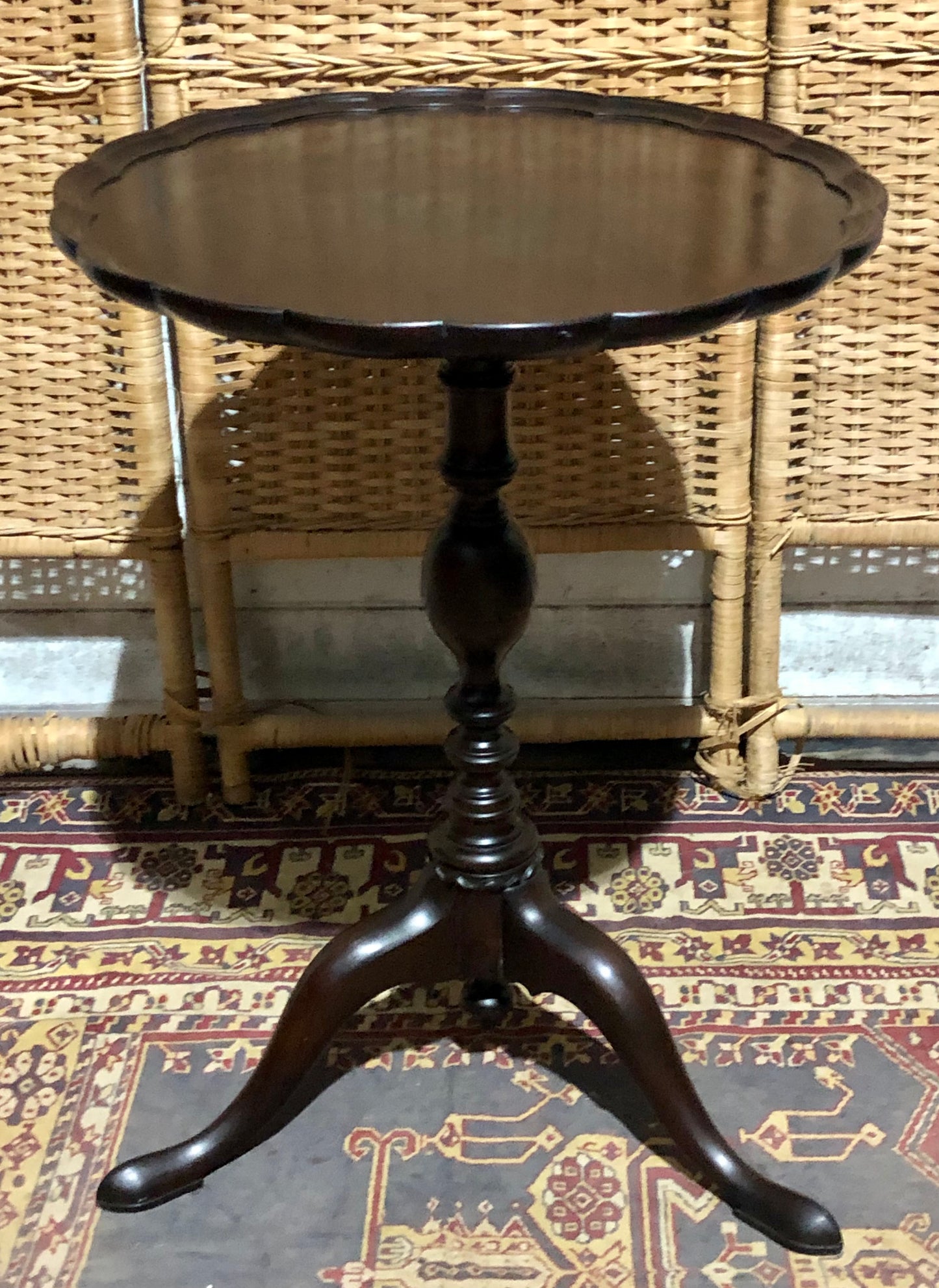 000575....Handsome Georgian Mahogany Wine/Occasional Table