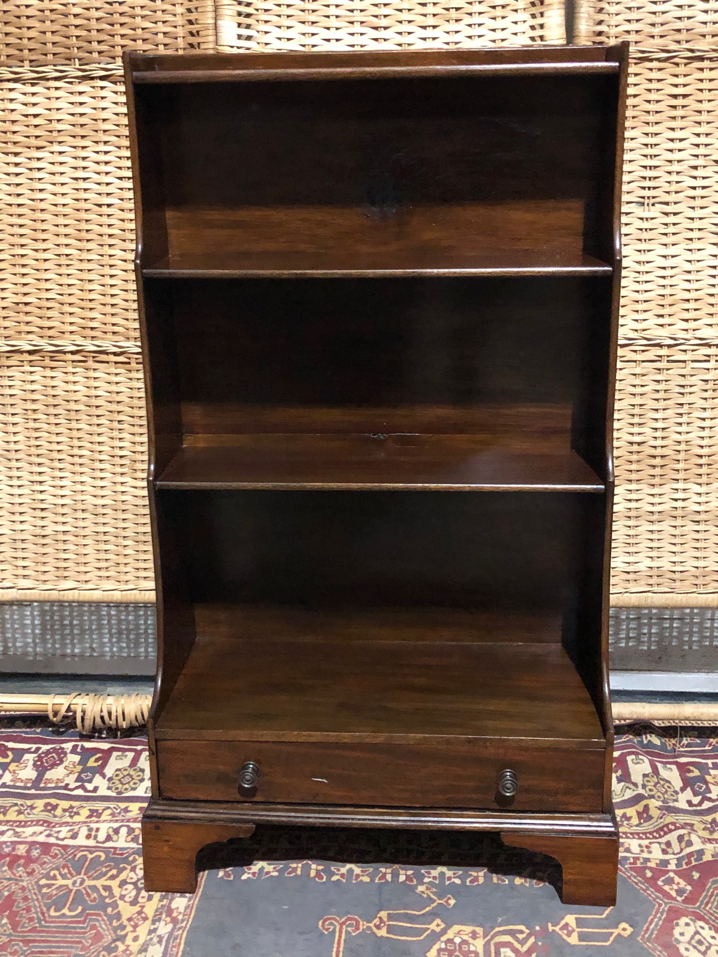 000574....Handsome Vintage Mahogany Bookcase