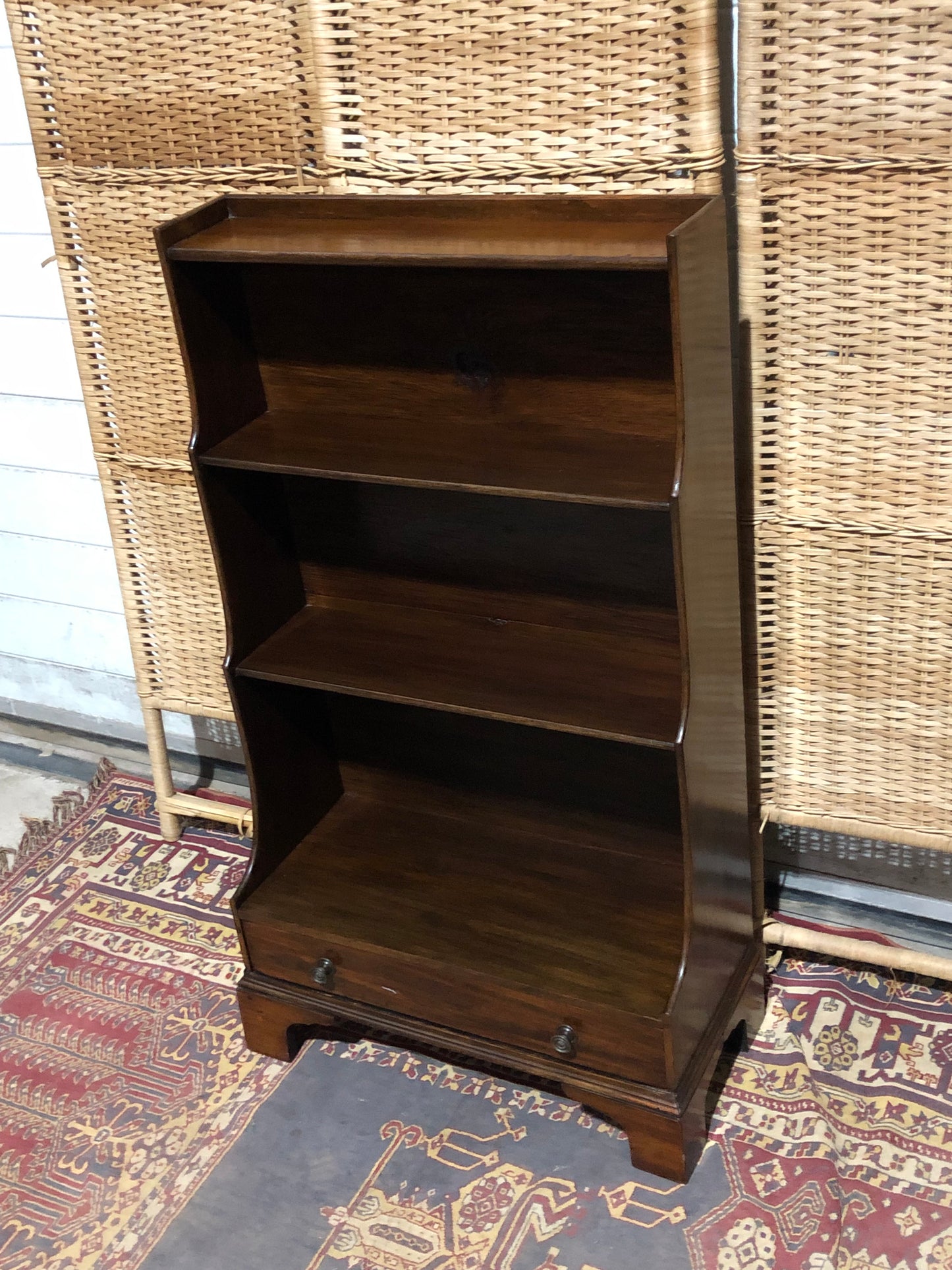 000574....Handsome Vintage Mahogany Bookcase