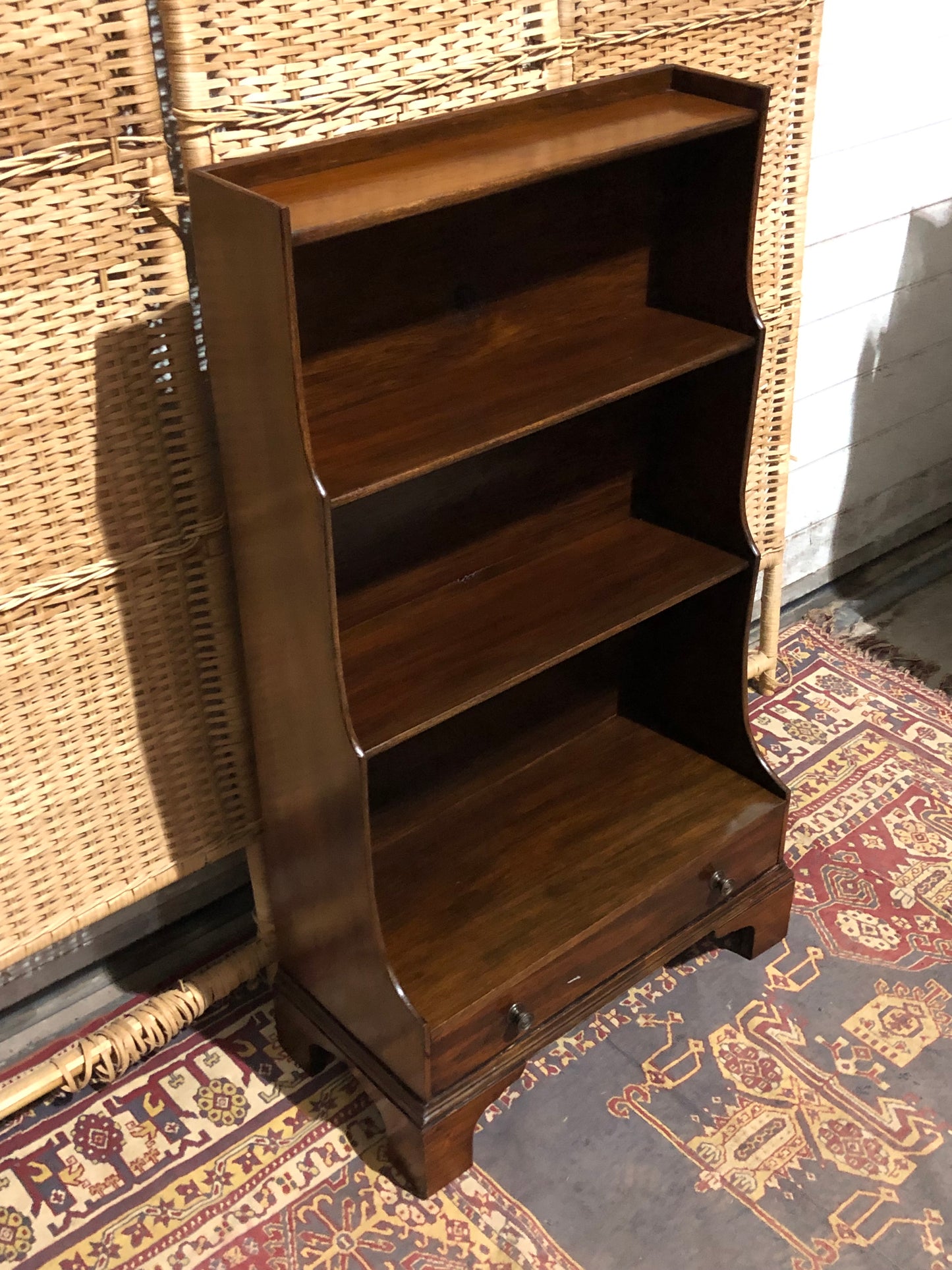 000574....Handsome Vintage Mahogany Bookcase